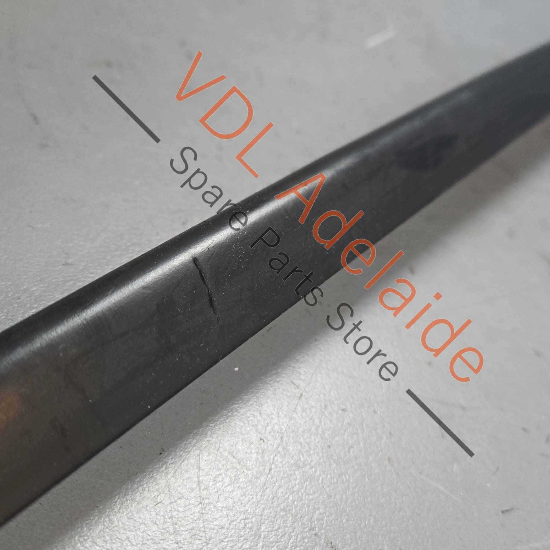 8T0854327A    Audi A5 S5 RS5 Front Windscreen Deflector Strip Trim 8T0854327A LHS Left