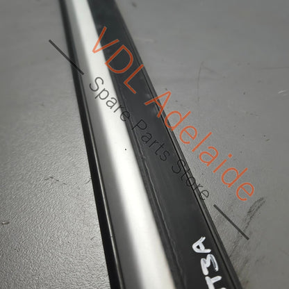 8T0853284J1L1    Audi A5 S5 RS5 Left Door Window Slot Aperture Seal Aluminium Matt 8T0853284J 1L1