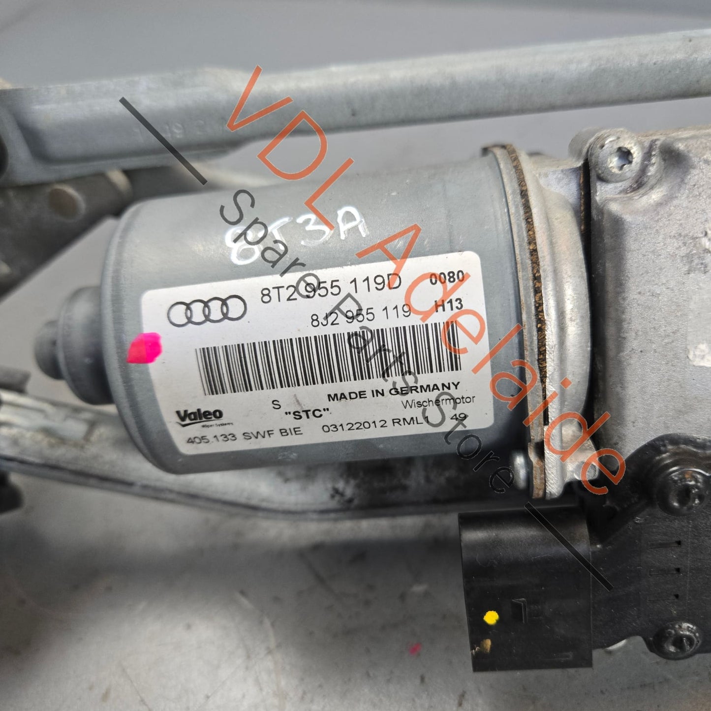 8T2955119D    Audi A5 S5 RS5 Windscreen Wiper Motor & Linkages 8T2955119D