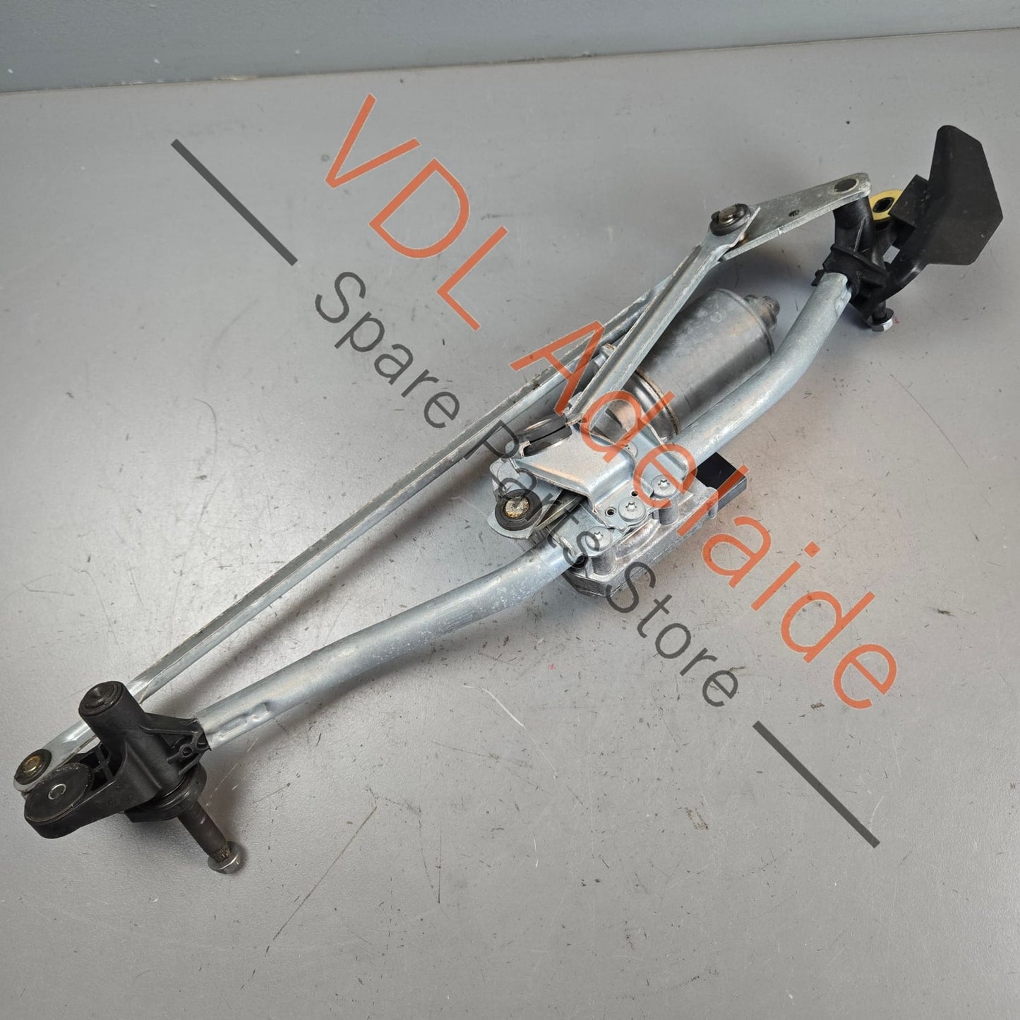 8T2955119D    Audi A5 S5 RS5 Windscreen Wiper Motor & Linkages 8T2955119D