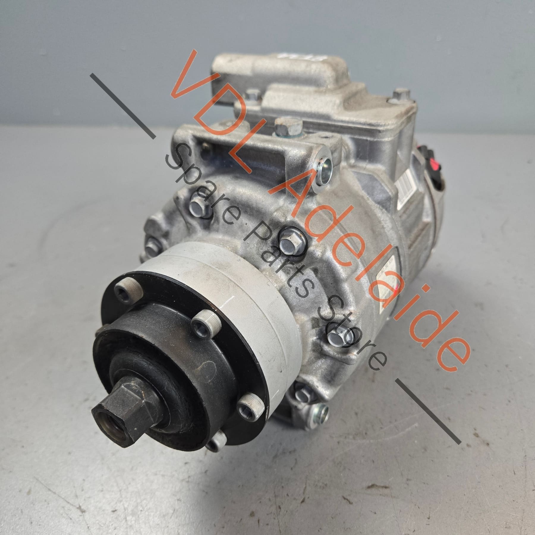 8K0260805H    Audi RS5 AC Compressor 8K0260805H