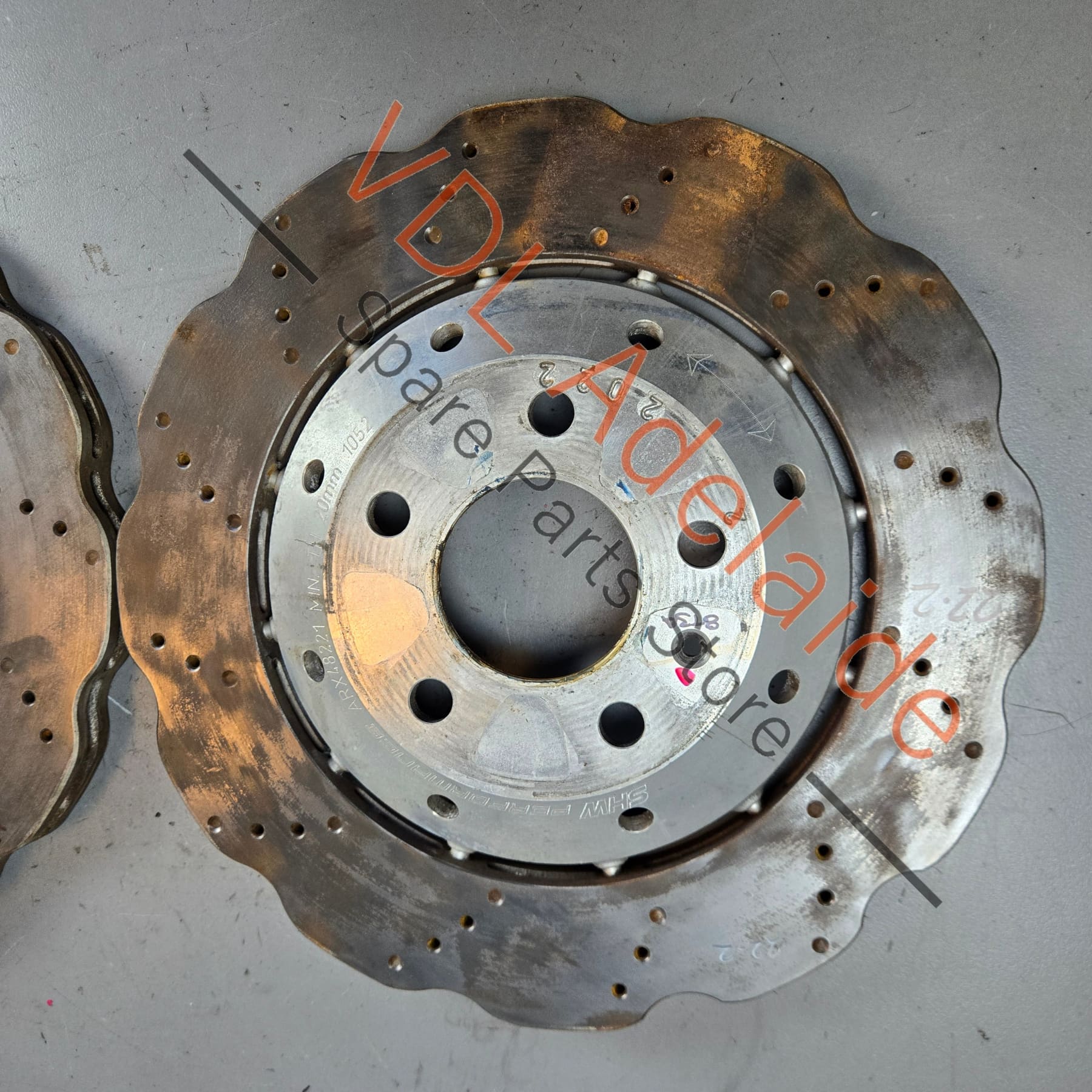 ARX48221 8T0615601A   Audi R8 RS4 RS5 Rear Brake Disc Rotors Pair with Hats 8T0615601A 330 x 22 ARX48221 Wavey