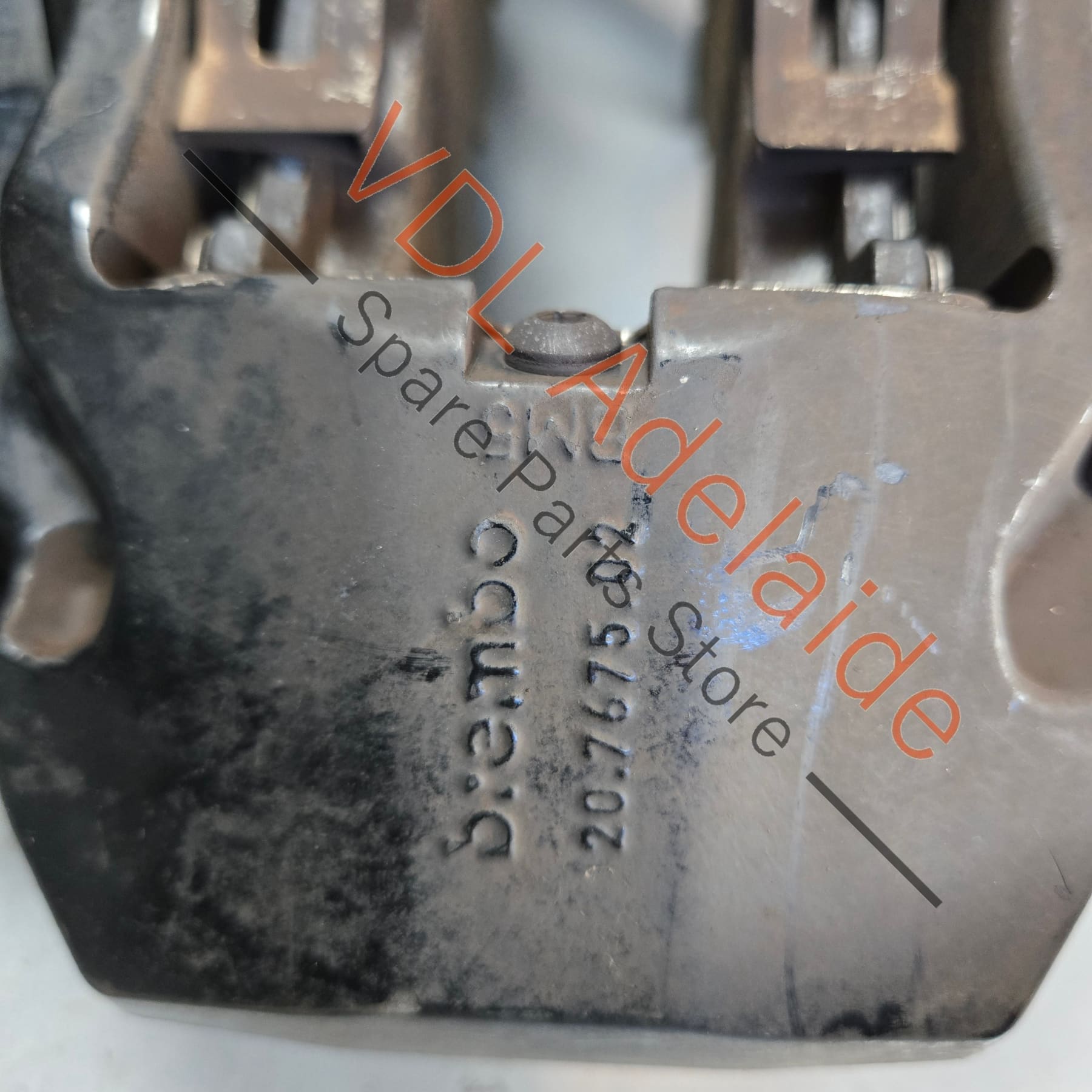 8T0615107 8T0615108   Audi R8 RS4 RS5 8 Piston Front Brake Caliper Pair for 365 x 34mm rotor 8T0615107 8T0615108
