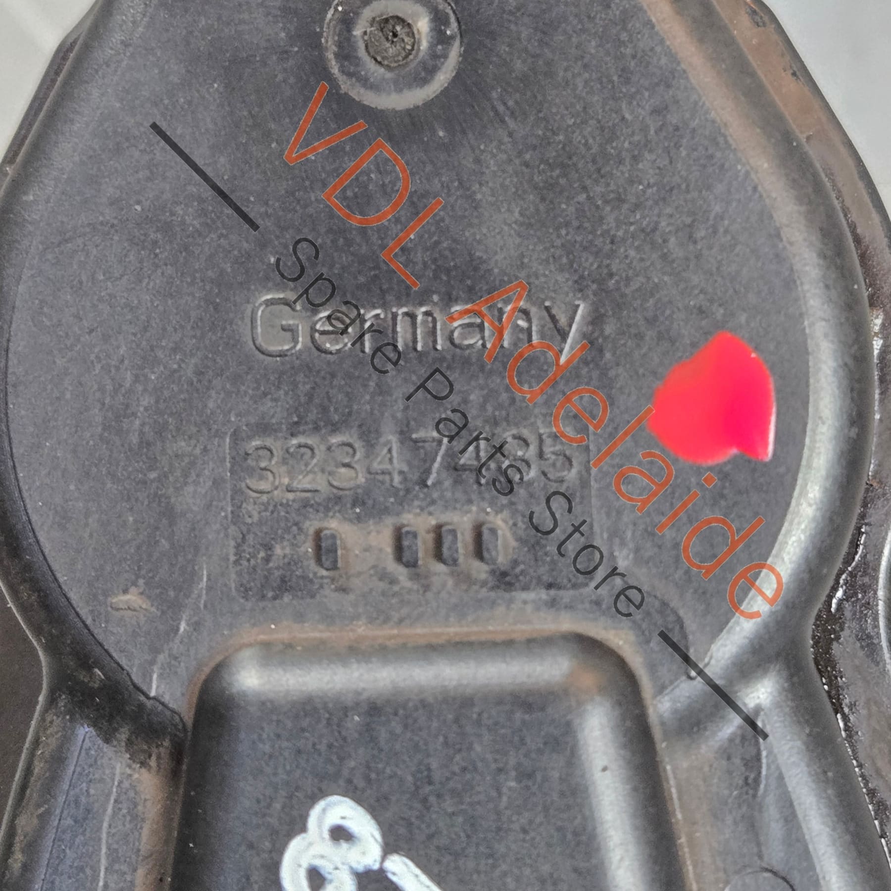 8K0998281A    Audi Electric Park Brake Handbrake Servo Servomotor Motor 8K0998281A