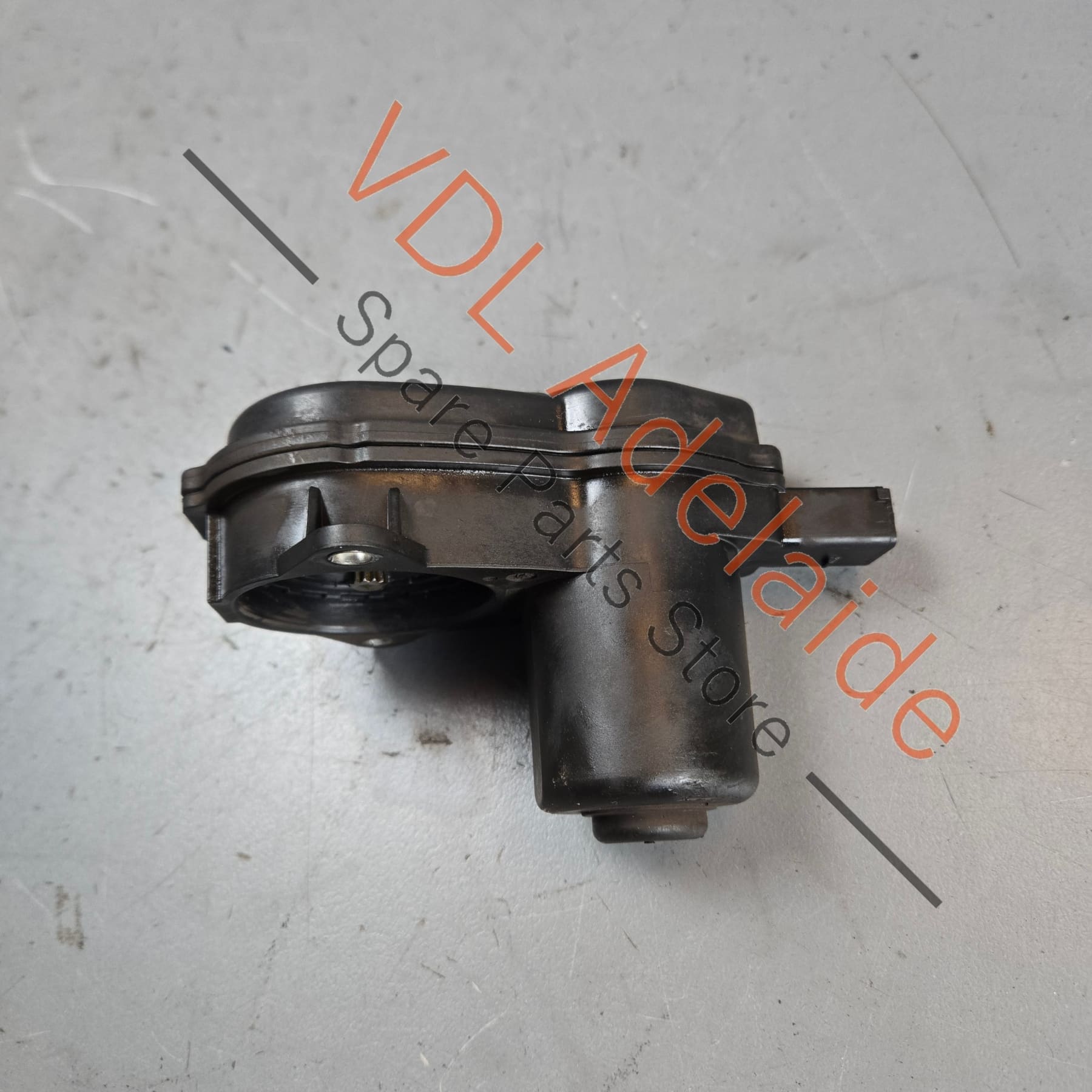 8K0998281A    Audi Electric Park Brake Handbrake Servo Servomotor Motor 8K0998281A