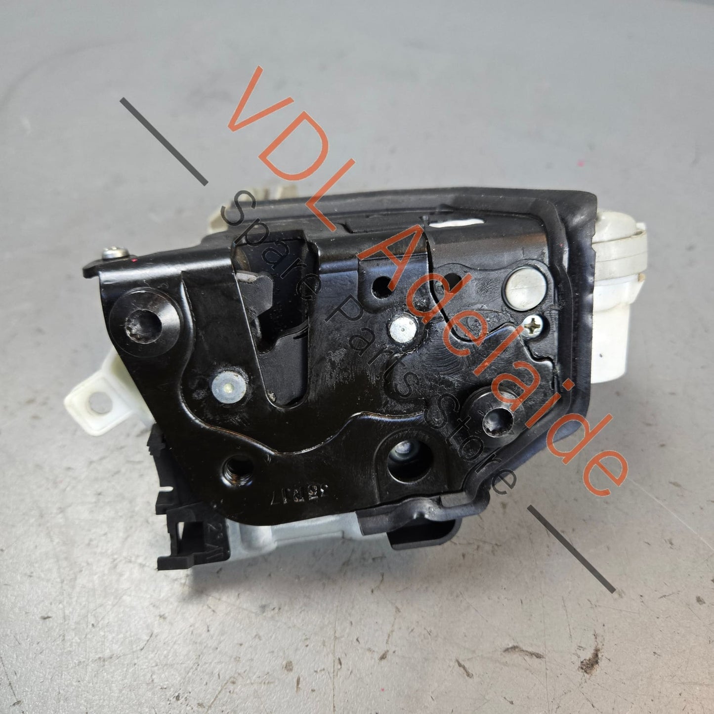 8J2837016E 8J2837016C   Audi A5 RS5 Right Side Door Lock Module 8J2837016E