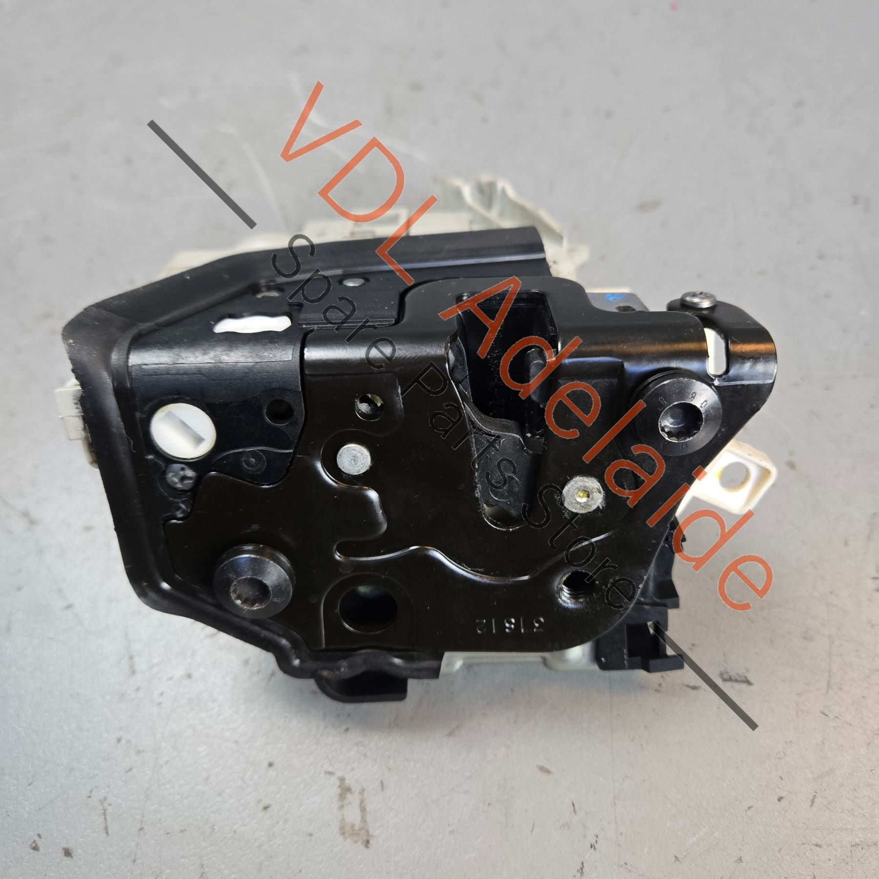 8J2837015E 8J2837015C   Audi A5 RS5 Left Side Door Lock Module 8J2837015C