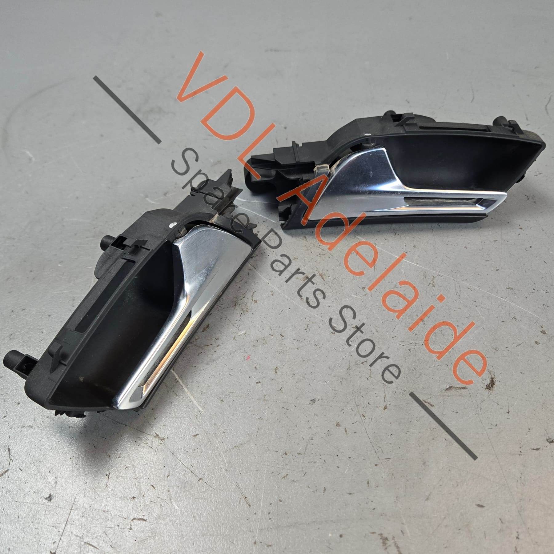 8T0837019C 8T0837020C   Audi RS5 Interior Door Handle Pulls 8T0837019C 6PS 8T0837020C 6PS