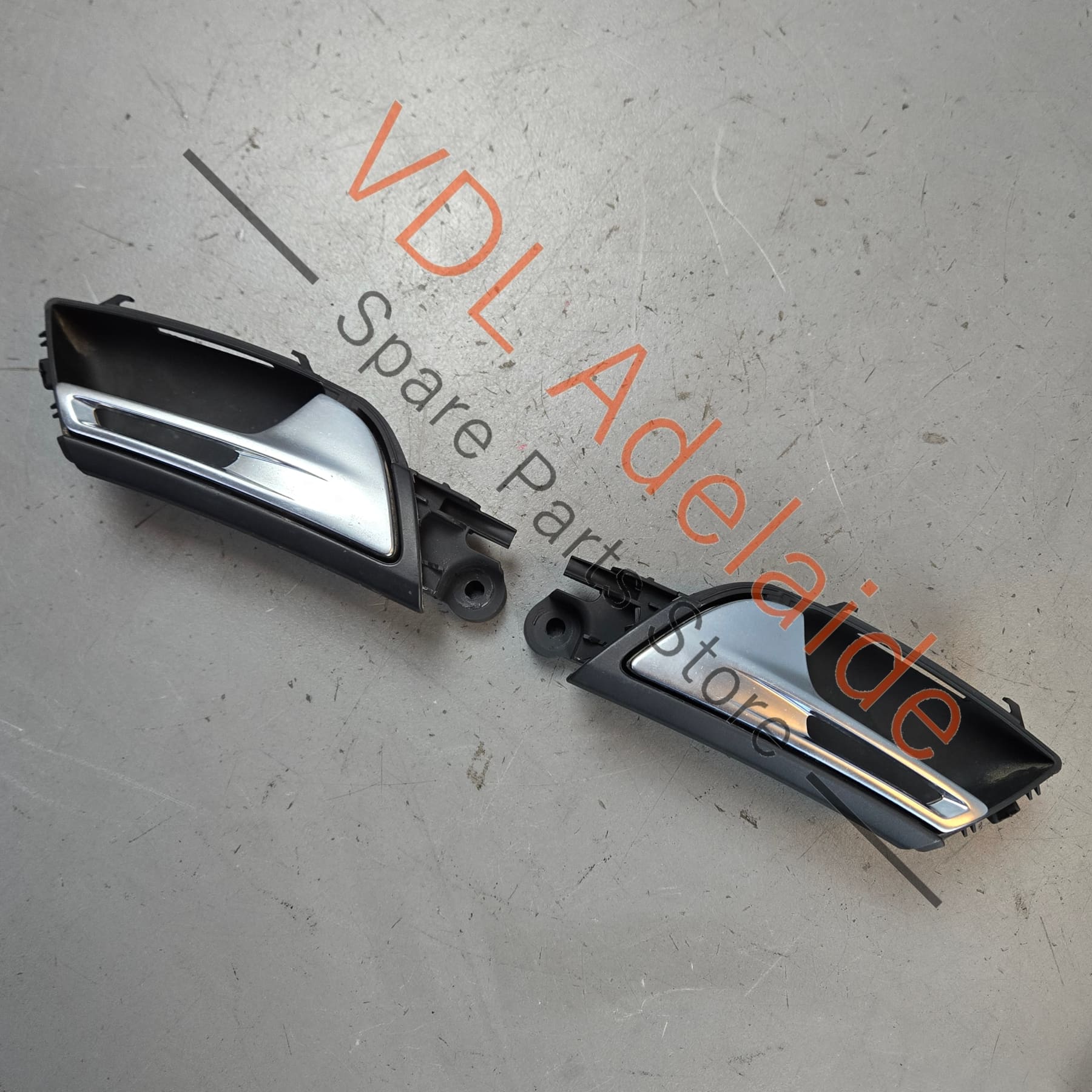 8T0837019C 8T0837020C   Audi RS5 Interior Door Handle Pulls 8T0837019C 6PS 8T0837020C 6PS