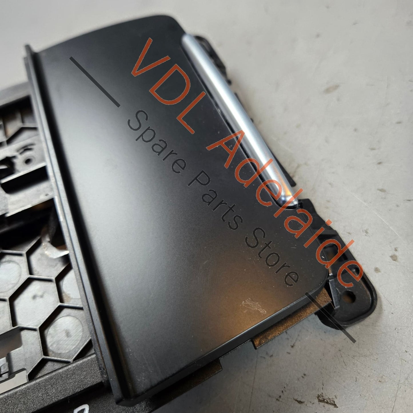 8K0857951CV10    Audi RS5 Centre Console Ashtray Compartment 8K0857951C V10