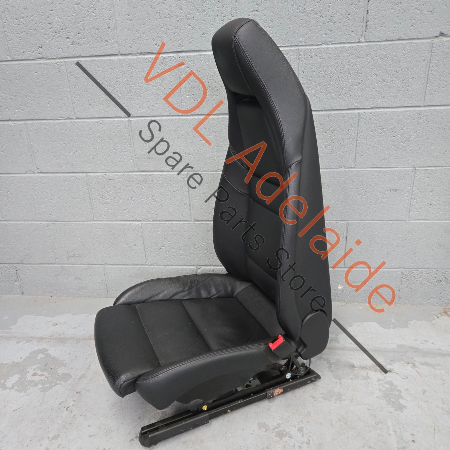97052114109DAA    Porsche Panamera 970 Black Leather Front Right Drivers Seat
