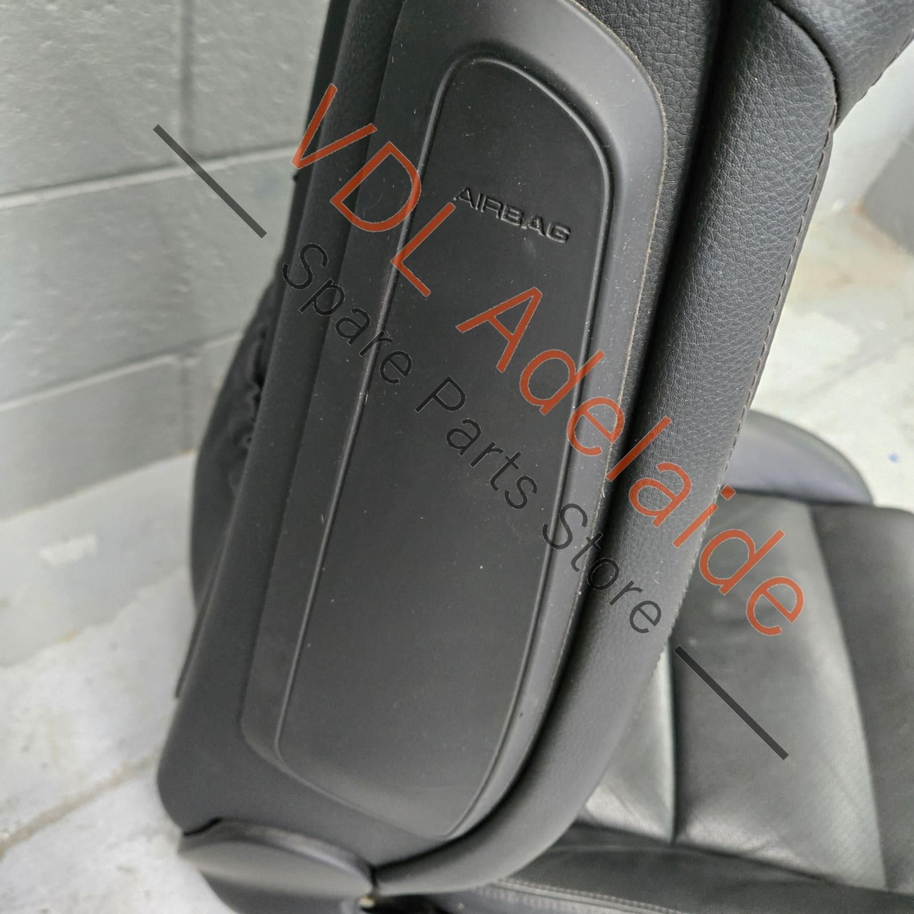 97052114109DAA    Porsche Panamera 970 Black Leather Front Right Drivers Seat