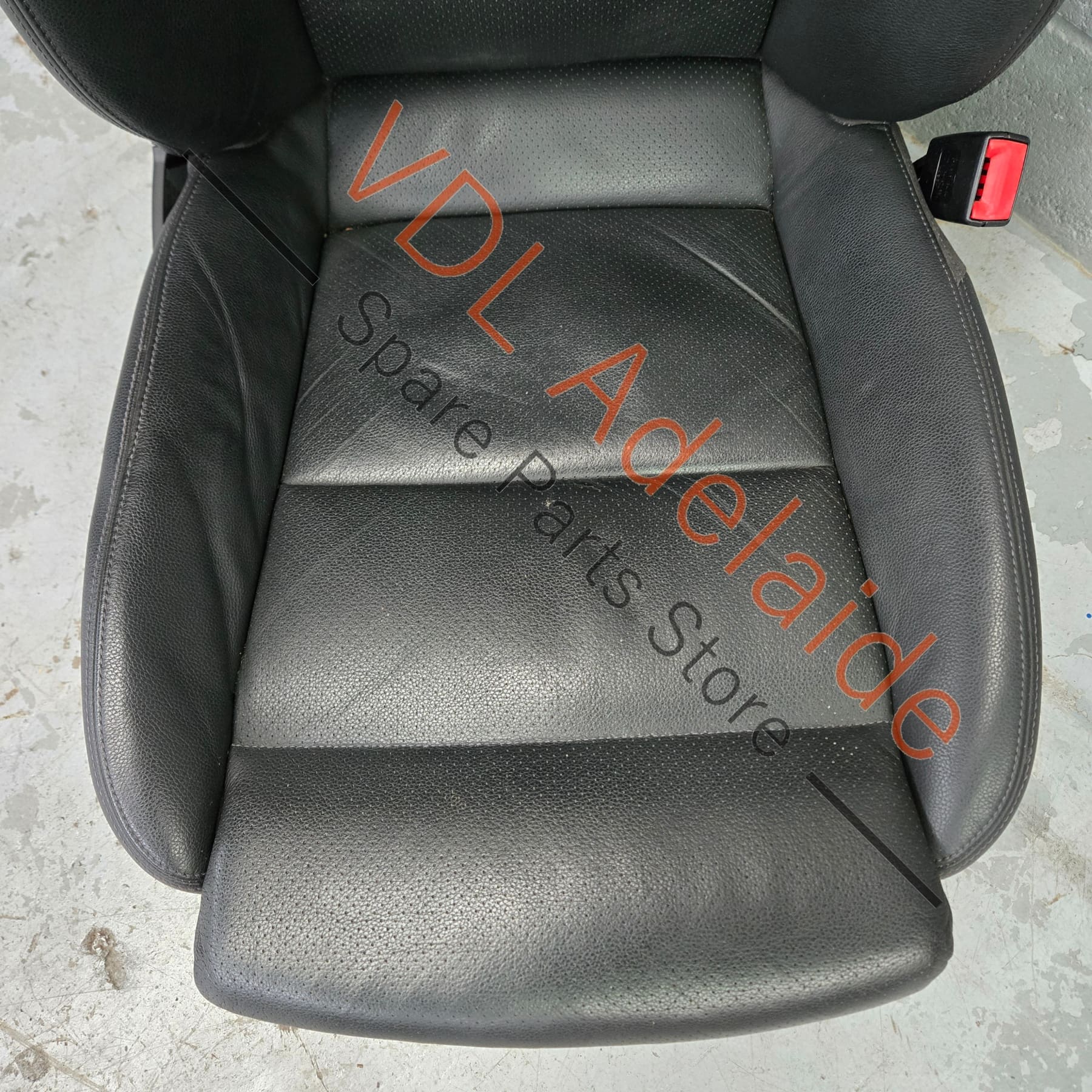 97052114109DAA    Porsche Panamera 970 Black Leather Front Right Drivers Seat