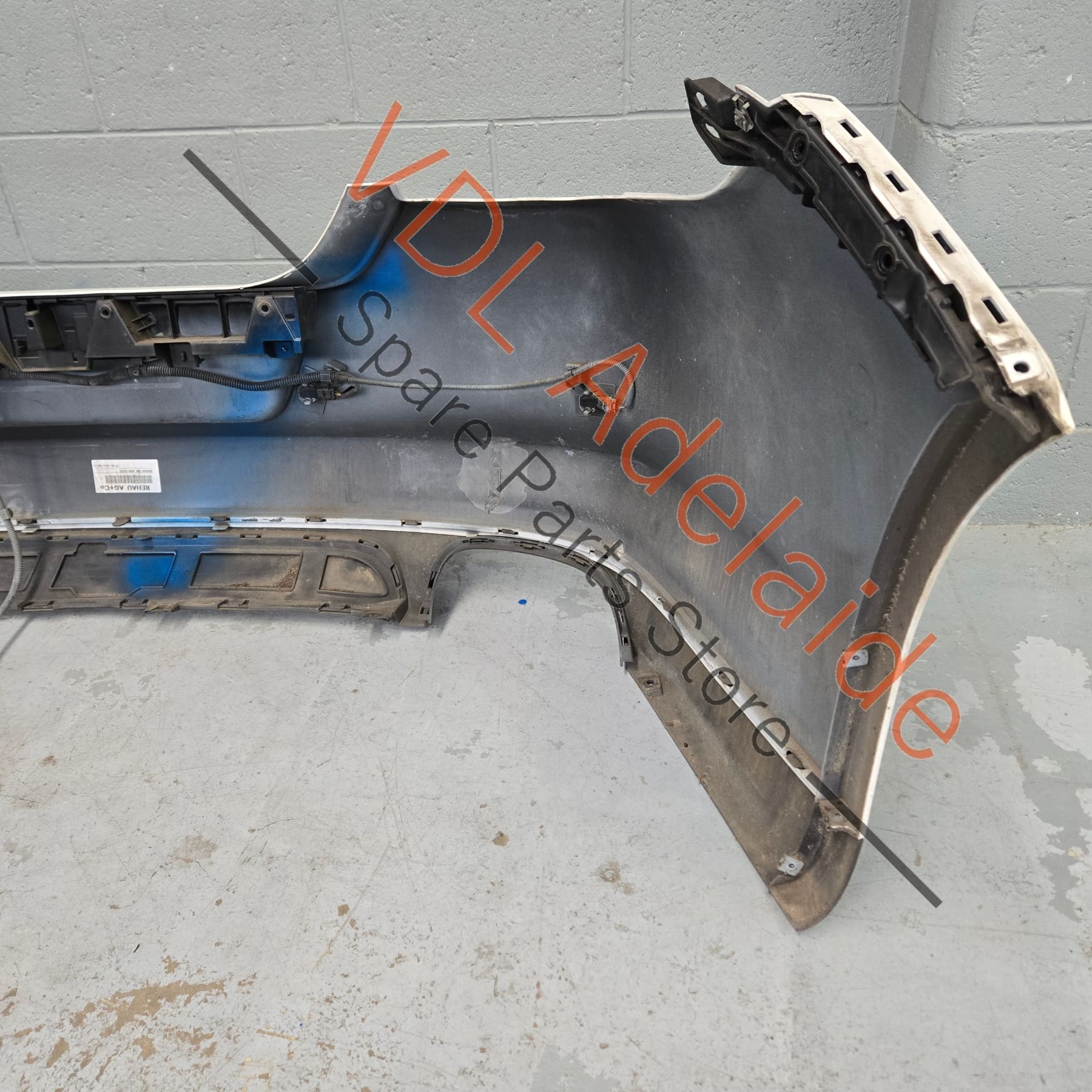 97050595100 97050561105   Porsche Panamera 970 Rear Bumper Assembly & Diffuser 97050595100 97050561105 1E0 Carrara White B9A / B4
