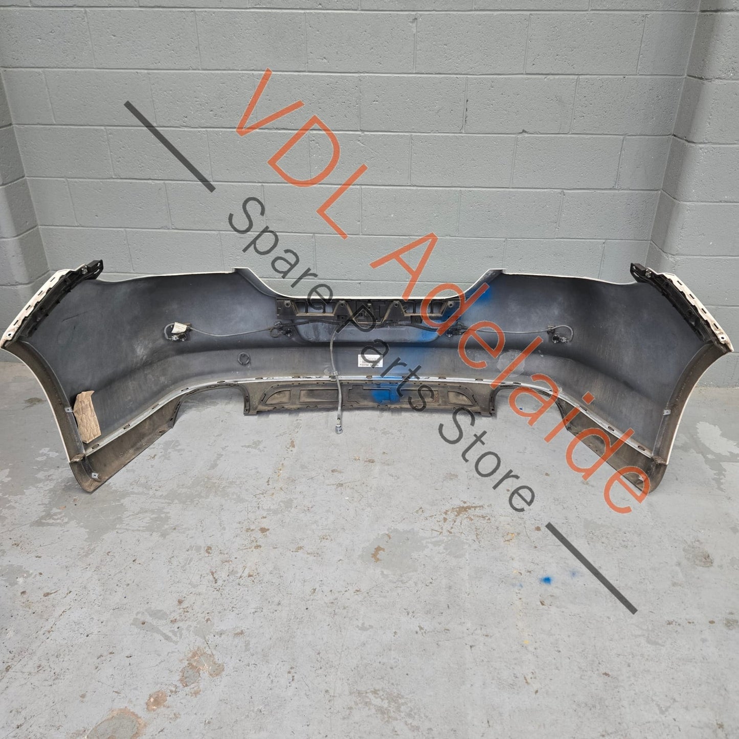 97050595100 97050561105   Porsche Panamera 970 Rear Bumper Assembly & Diffuser 97050595100 97050561105 1E0 Carrara White B9A / B4