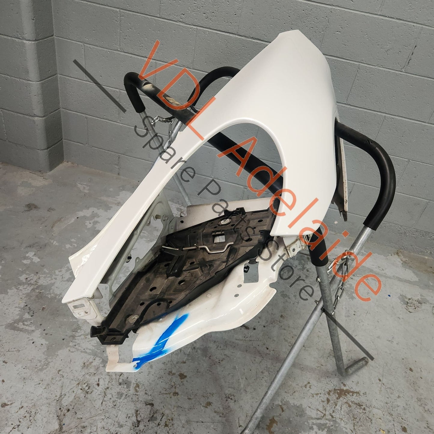 97050303104GRV 97050303104   Porsche Panamera 970 Front Left Fender Wing Panel 97050303104GRV 97050303104 Carrara White B9A / B4