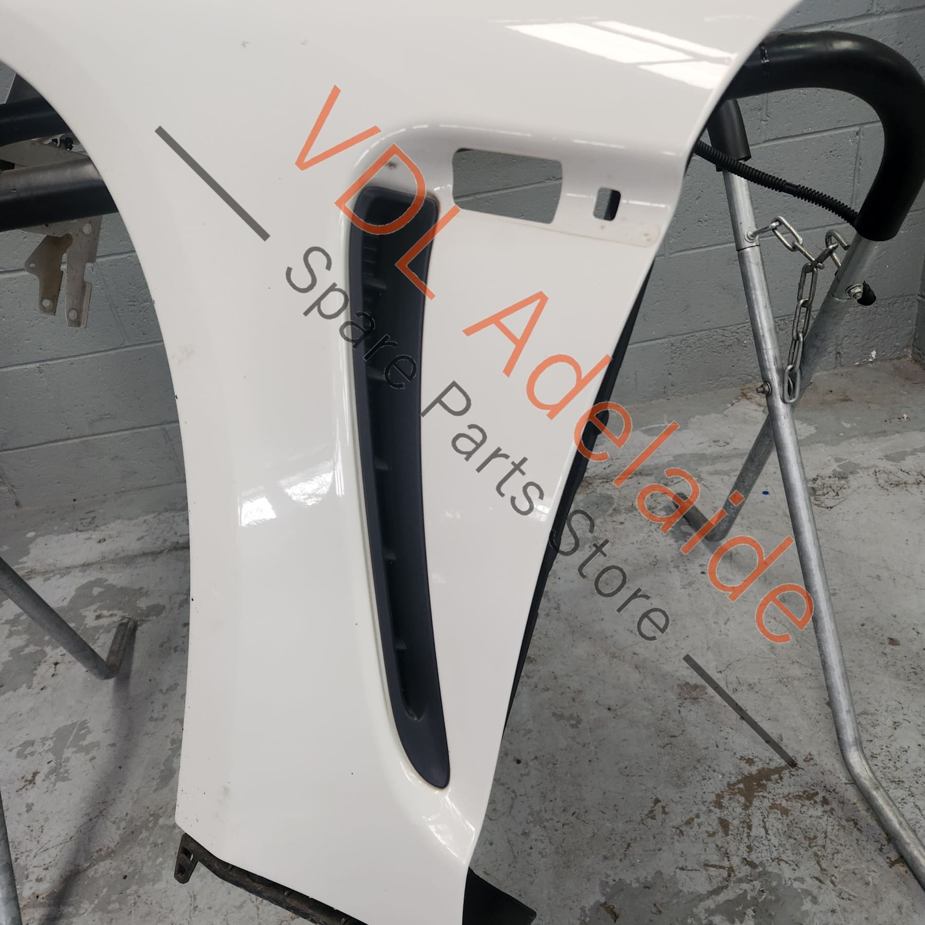 97050303104GRV 97050303104   Porsche Panamera 970 Front Left Fender Wing Panel 97050303104GRV 97050303104 Carrara White B9A / B4