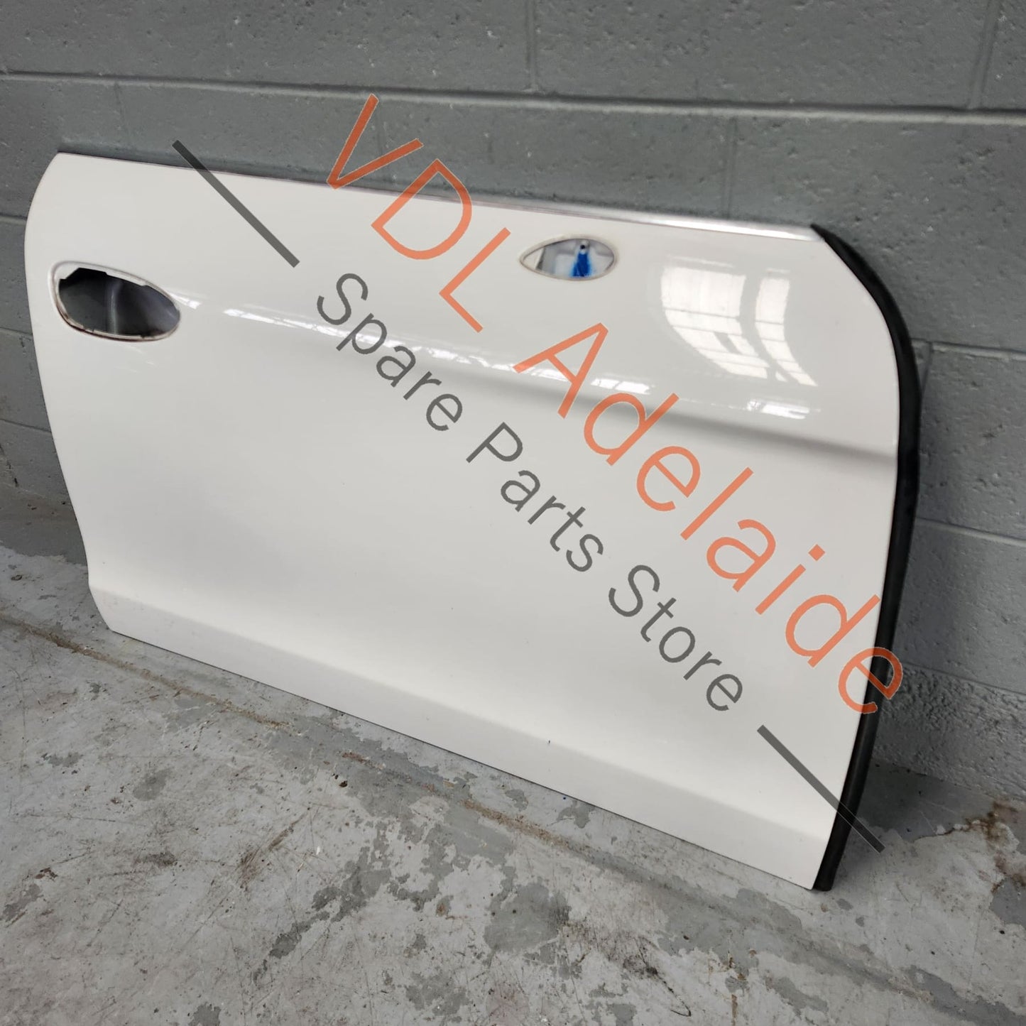 97053101202GRV    Porsche Panamera 970 Front Right Door Shell 97053101202 GRV Carrara White B9A / B4