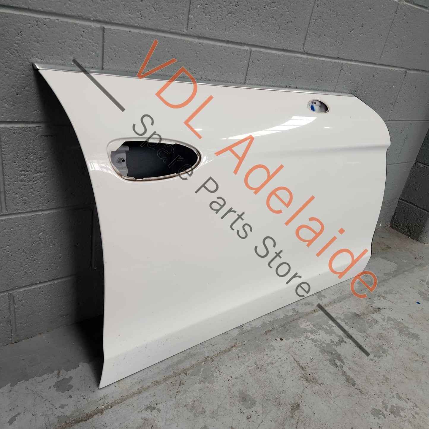97053101202GRV    Porsche Panamera 970 Front Right Door Shell 97053101202 GRV Carrara White B9A / B4