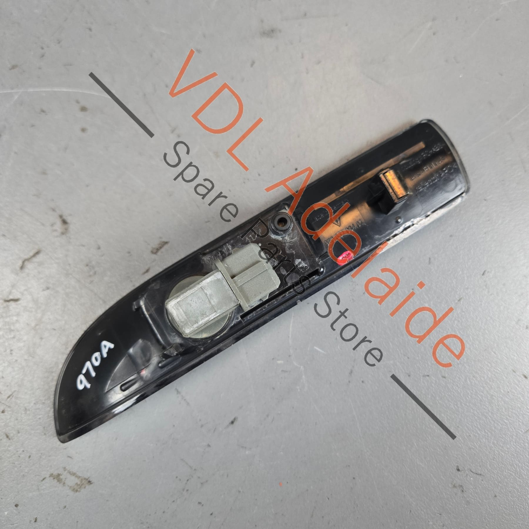 97063103401 97063103402   Porsche Panamera 970 Turn Signal Blinker Flasher Right Side 97063103402
