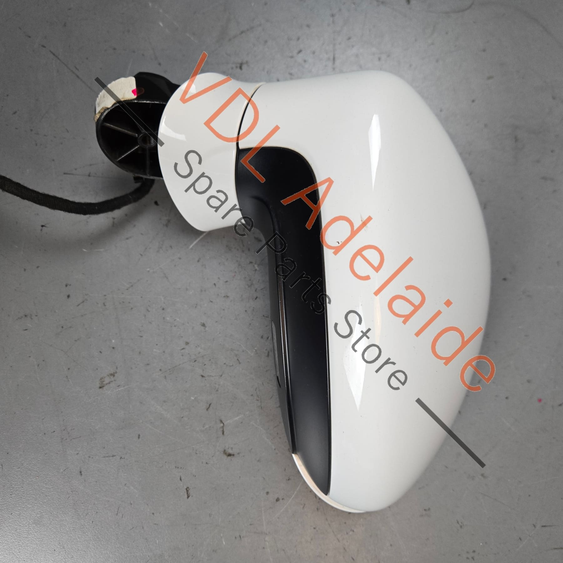 97073103702 97073121900 
99762404801  Porsche Panamera Left Side Mirror Power Folding Convex Complete w Glass 97073103702