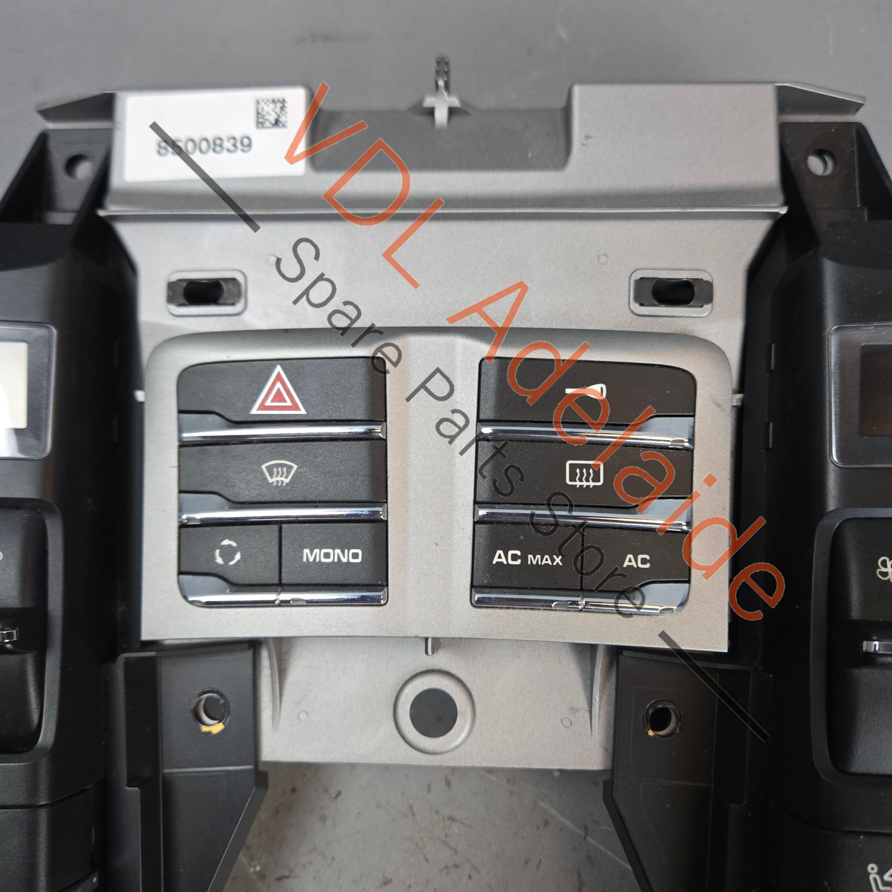 97065330335DMO    Porsche Panamera 970 Air Conditioning Control Panel Switch 97065330335 DMO