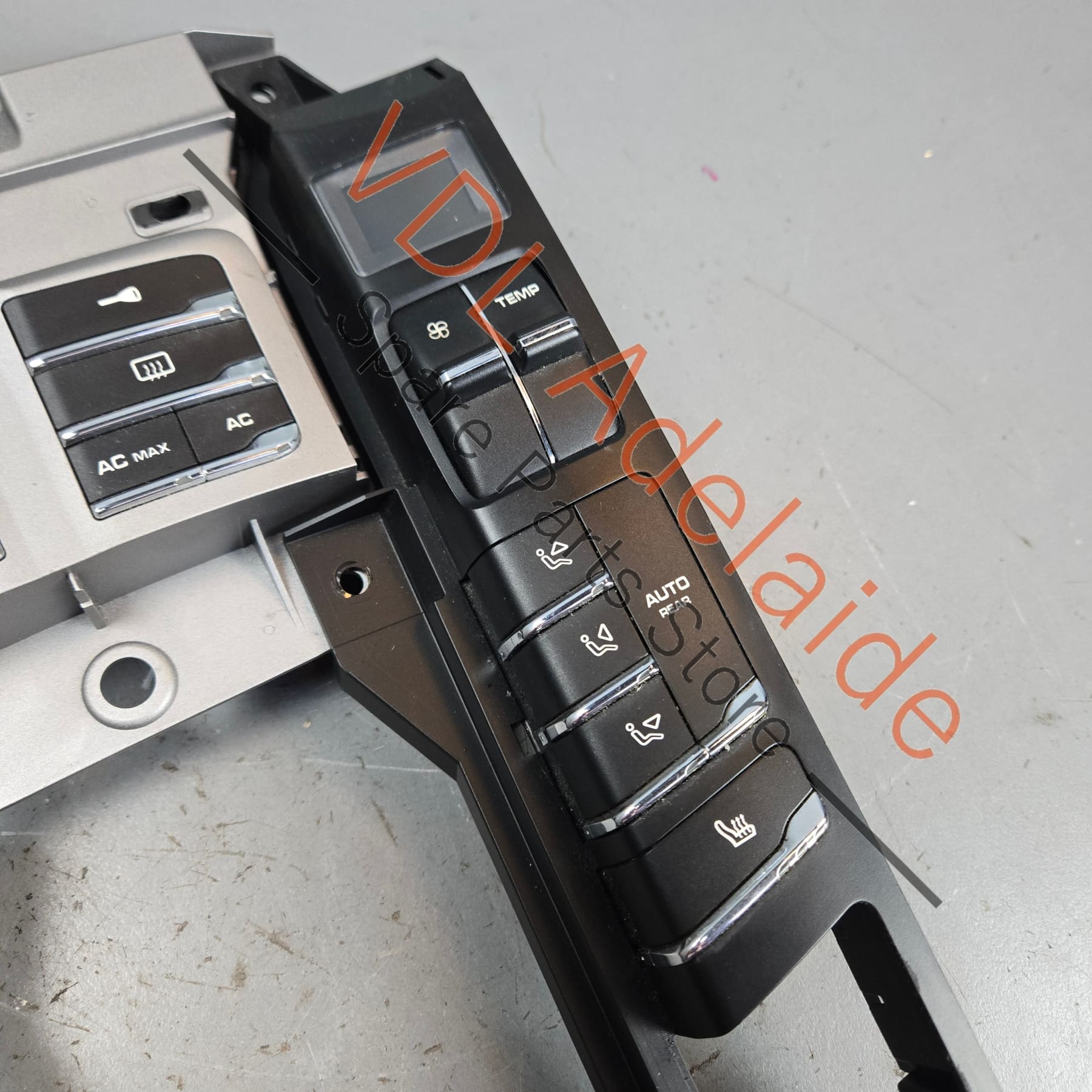 97065330335DMO    Porsche Panamera 970 Air Conditioning Control Panel Switch 97065330335 DMO