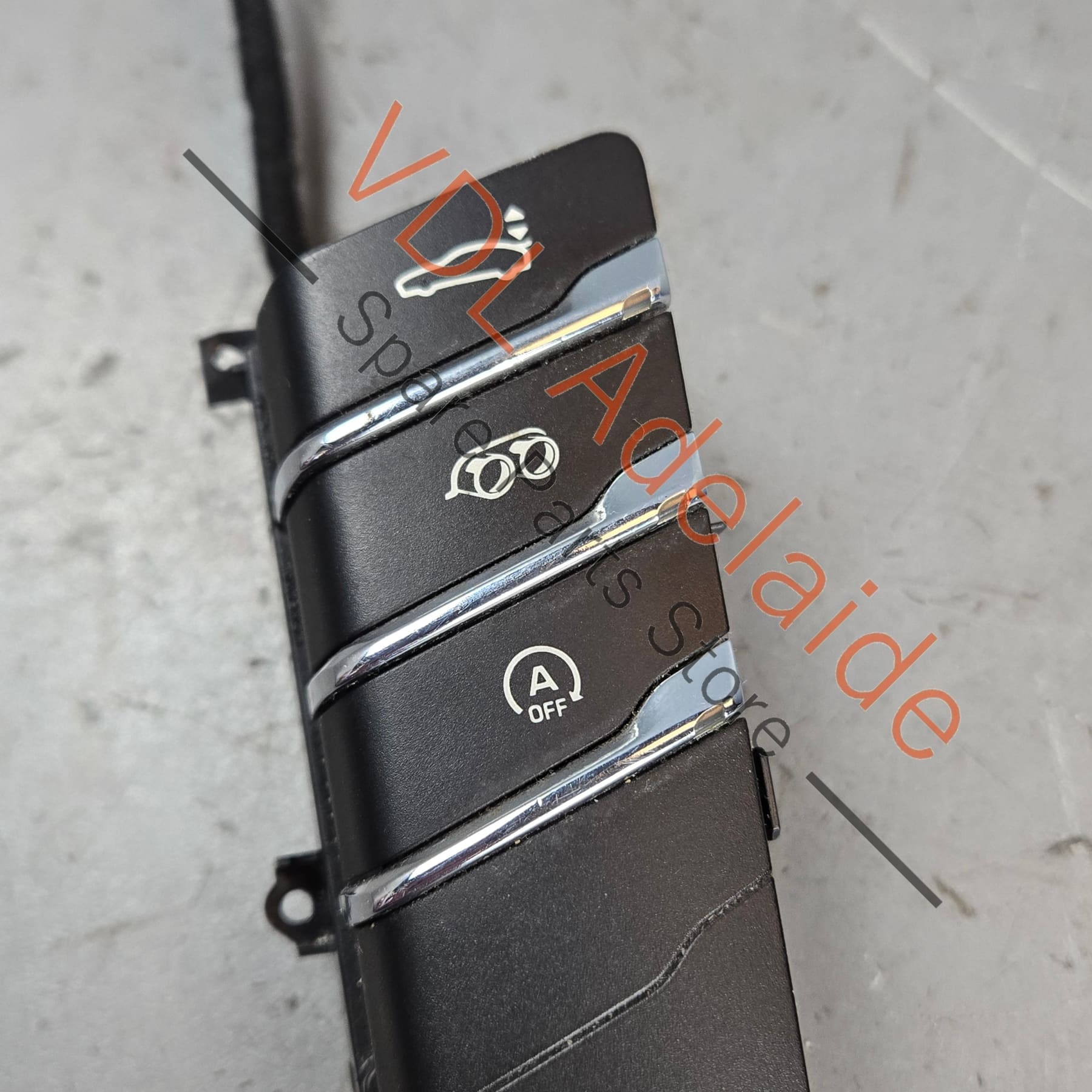 97061347402    Porsche Panamera 970 Spoiler & Exhaust Switch 97061347402