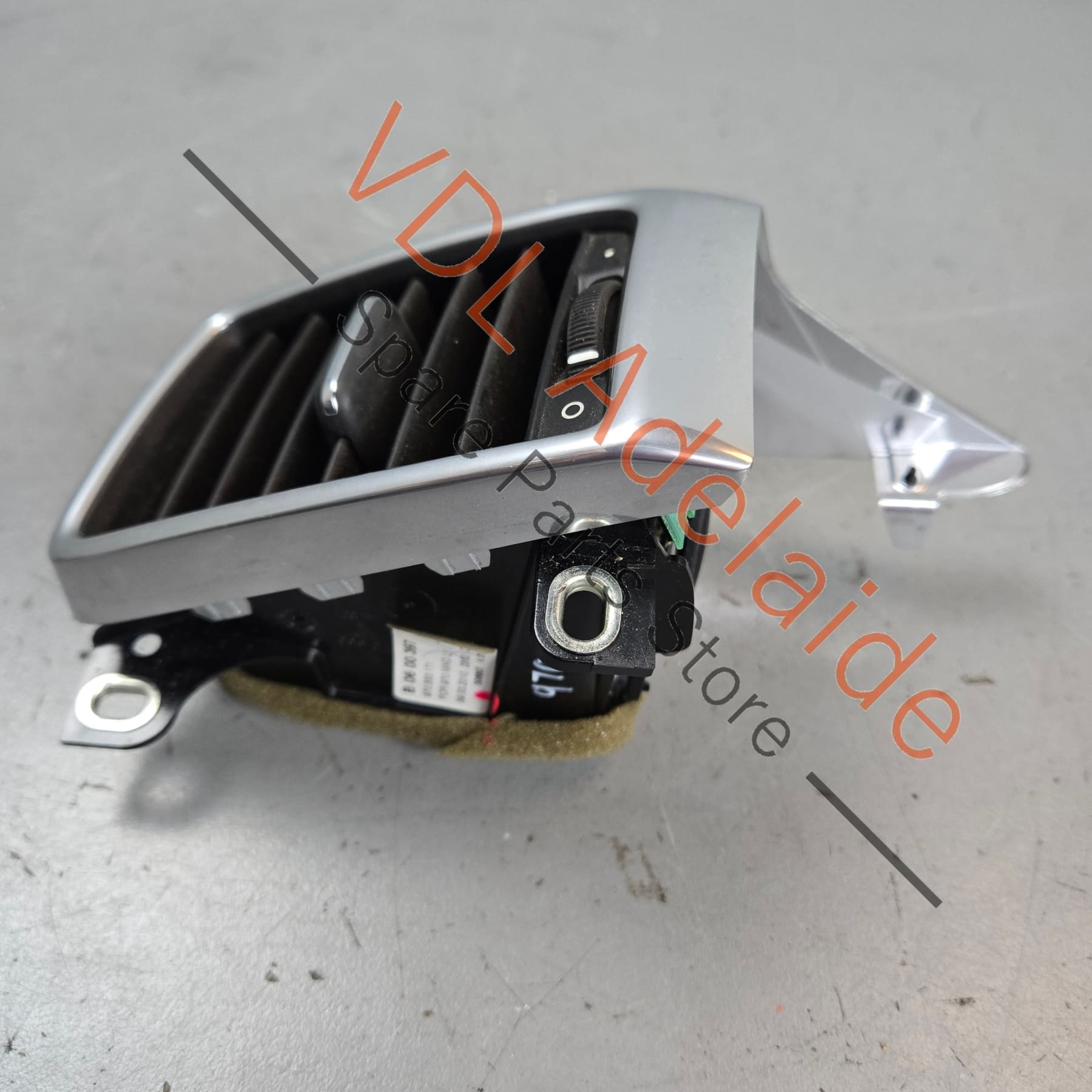 97055317102DAP    Porsche Panamera 970 Rear Left Passenger Air Vent 97055317102 DAP