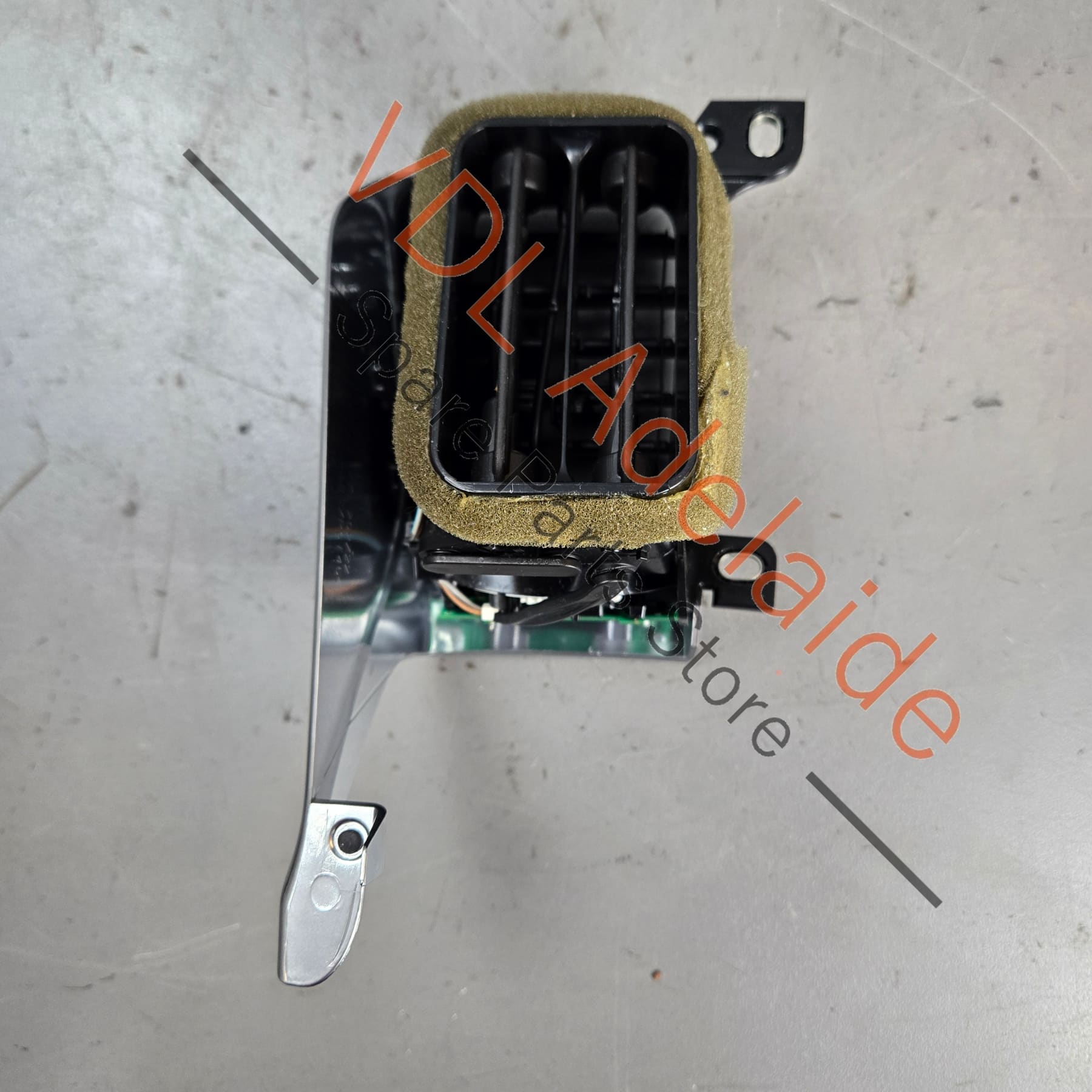 97055317102DAP    Porsche Panamera 970 Rear Left Passenger Air Vent 97055317102 DAP