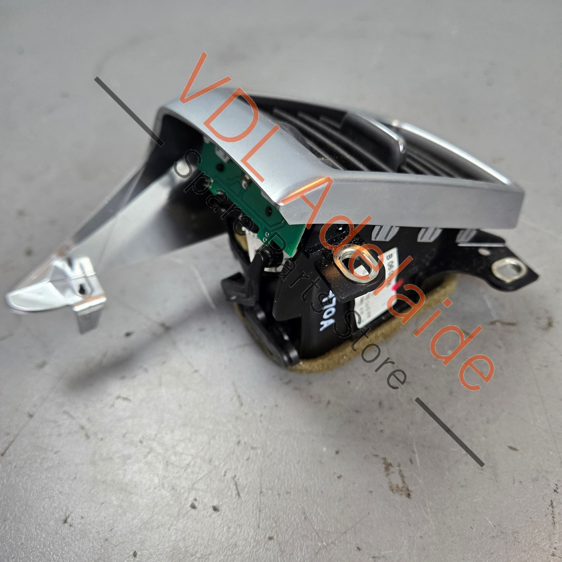 97055317202DAP    Porsche Panamera 970 Rear Right Passenger Air Vent 97055317202 DAP