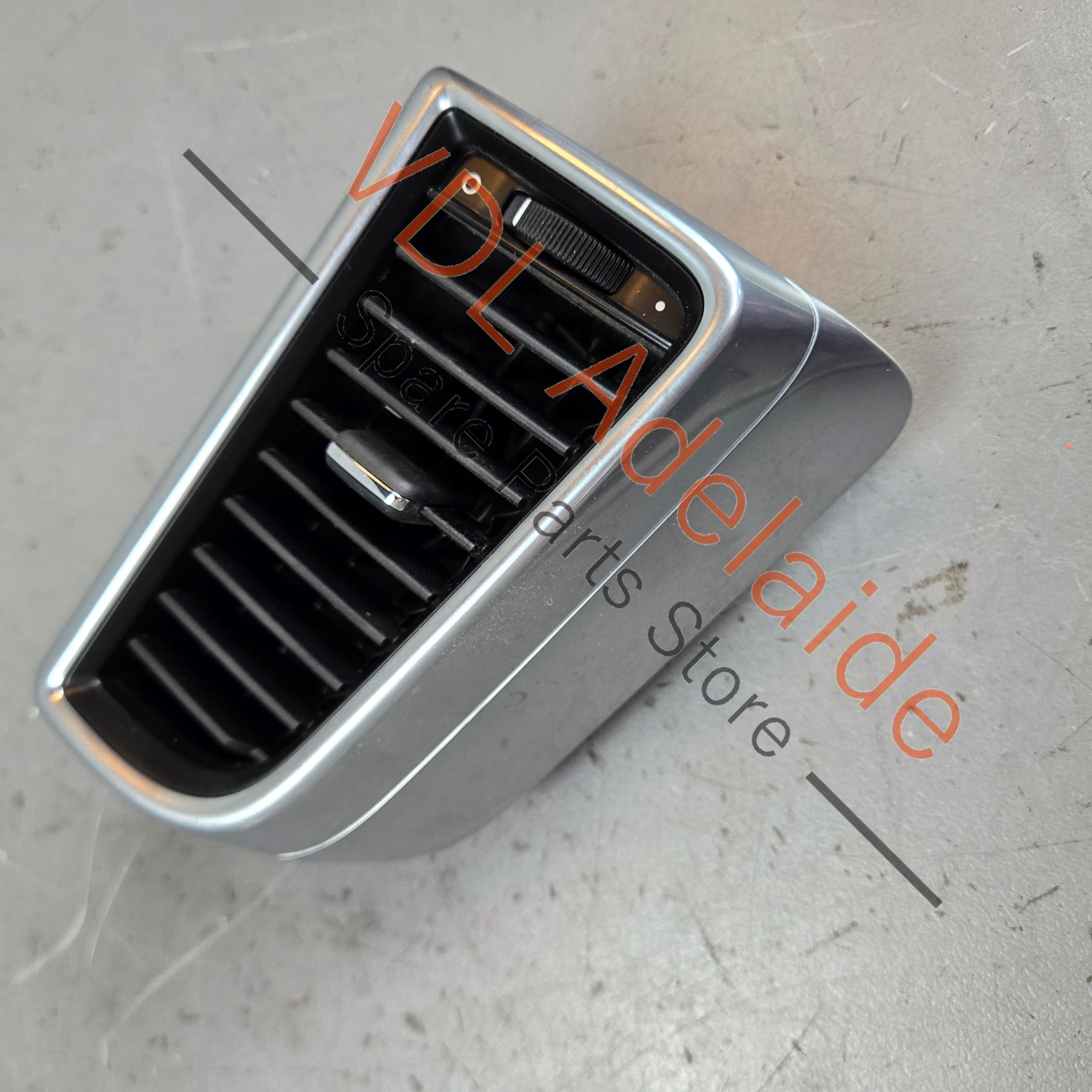 970555352 97055535201DAP   Porsche Panamera 970 Right Side B Pillar Air Vent 97055535201 DAP