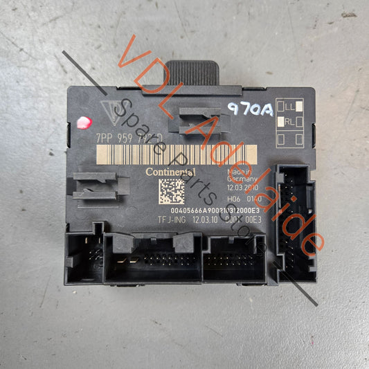 7PP959792R 7PP959792D   Porsche Panamera Passenger Front Door Control Module 7PP959792R 7PP959792D