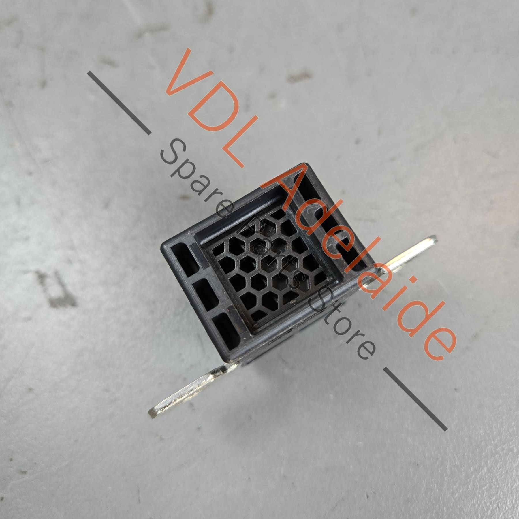 95561120501 4F0915519   Porsche Battery Isolator Pyro Fuse 95561120501 4F0915519
