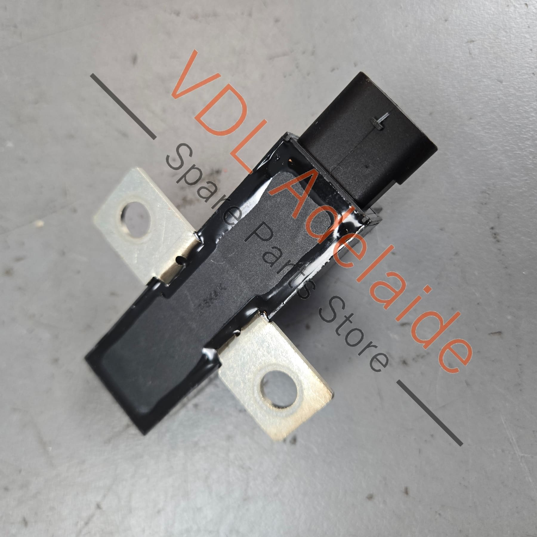 99965702090    Porsche Panamera Cayenne Battery Isolation Fuse Pyro 99965702090