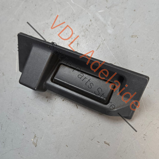 97061342301 970613425021   Porsche Panamera Rear Reverse Camera Trunk Button 97061342301 97061342502 1E0