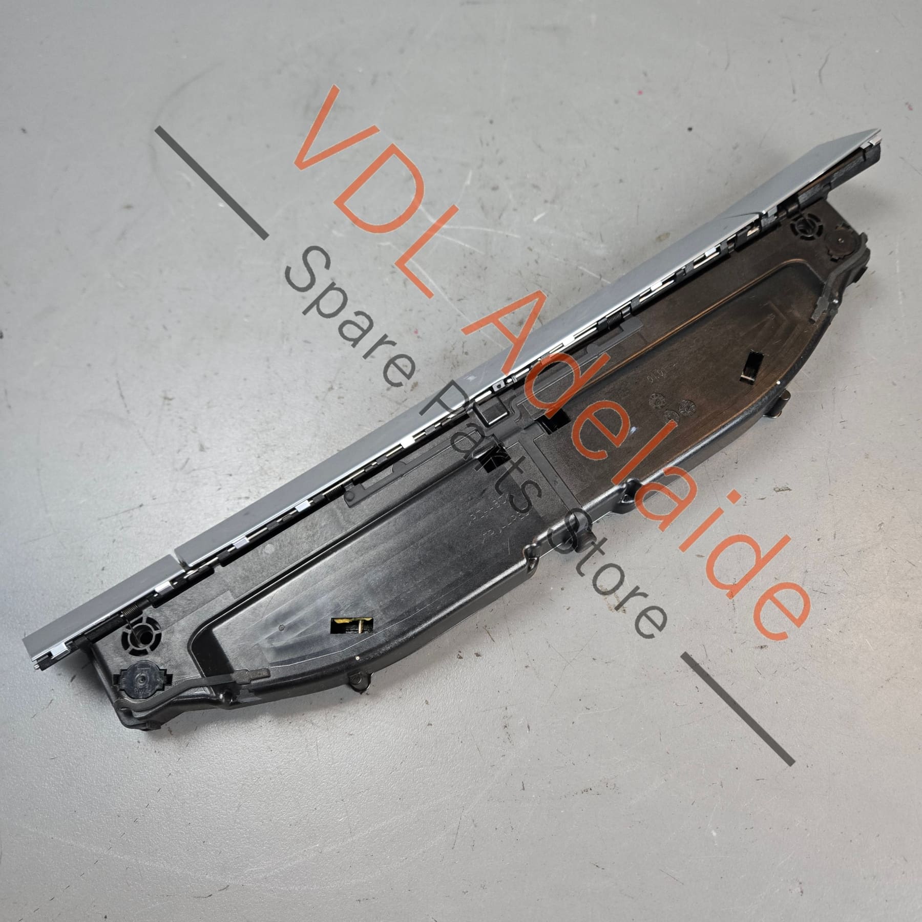 97055239300 97055239301   Porsche Panamera Drinks Holder Flip Out Fold Away 97055239300