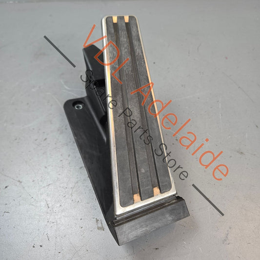 
97042302100 298721507H   Porsche Panamera 970 Throttle Gas Pedal Accelerator 97042302100 298721507H