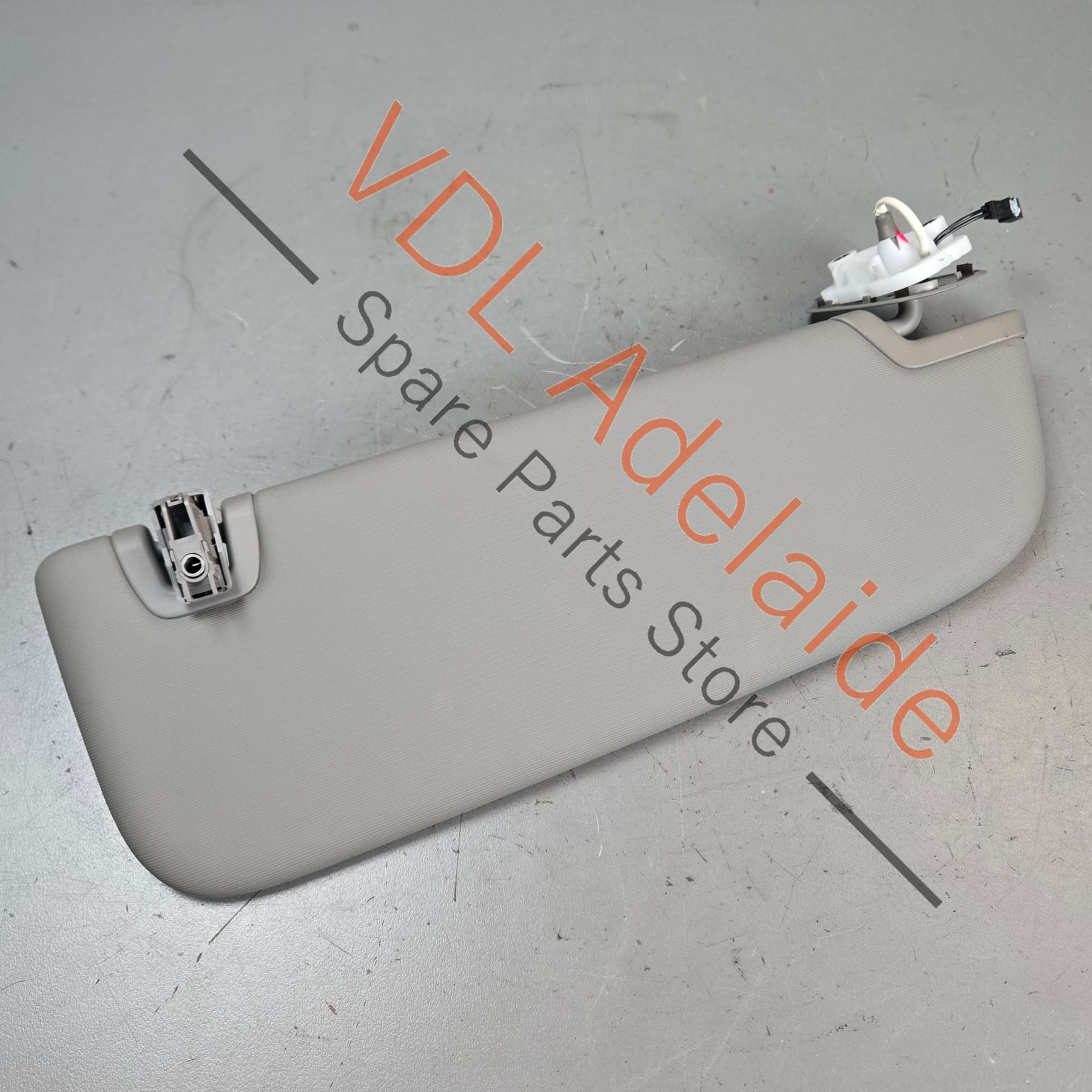 97073103117BA3 97073103117   Porsche Panamera 970 Left Sun Visor 97073103117 BA3 Platinum Grey