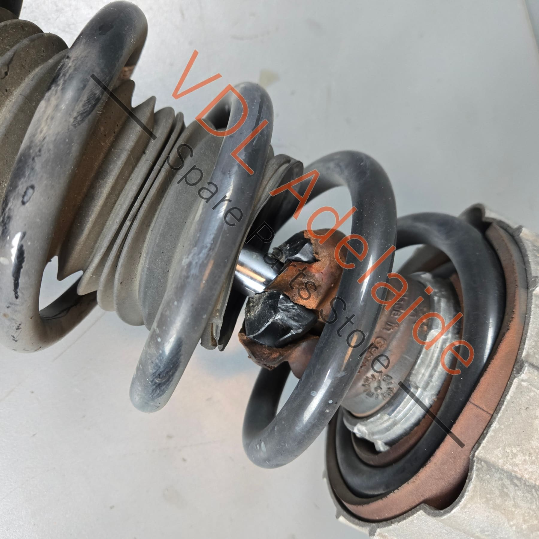 97034303526 97034304510 97034304504  Porsche Panamera 970 Front Suspension Shock Absorber 97034303526