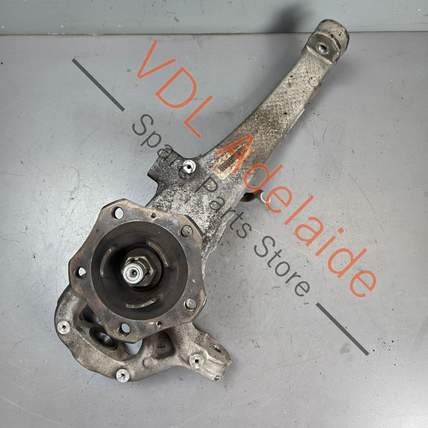 97034115705 97034115703   Porsche Panamera 970 Front Left Suspension Hub Bearing Housing 97034115703 97034115704 97034115705