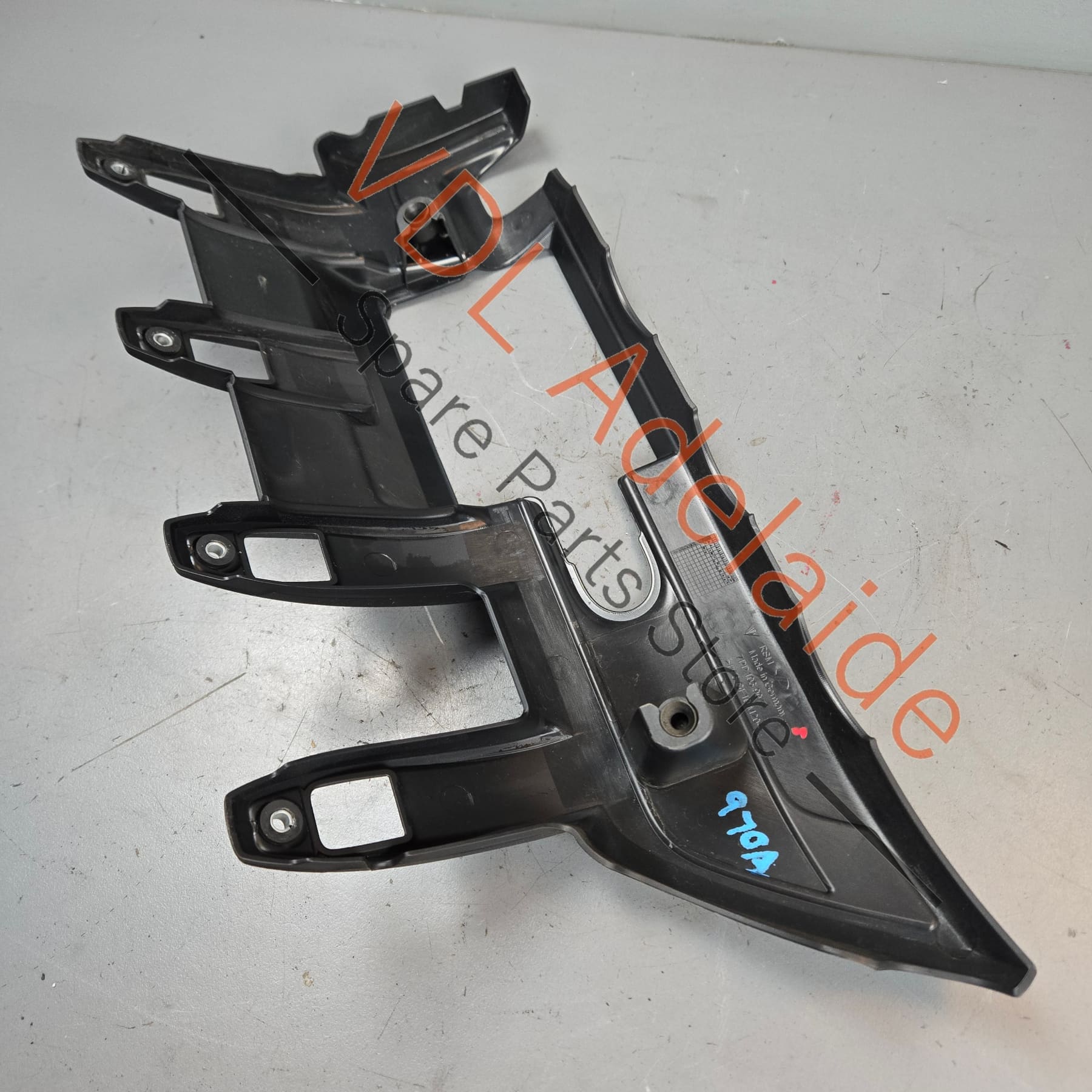 7PP103907B    Porsche V8 Engine Cover Left Side Trim 7PP103907B