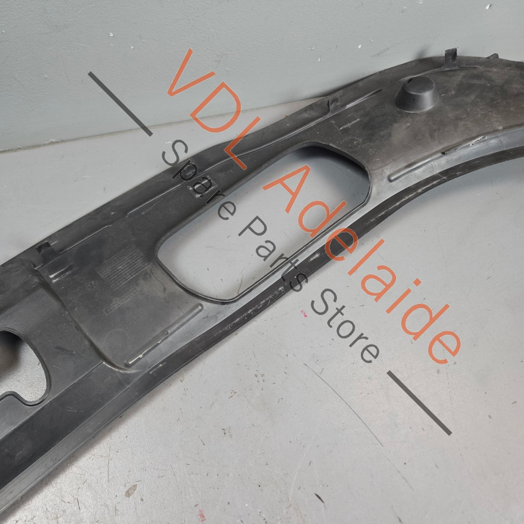 97050481100 970504811011   Porsche Panamera 970 Engine Bay Plastic Trim 97050481101 1E0
