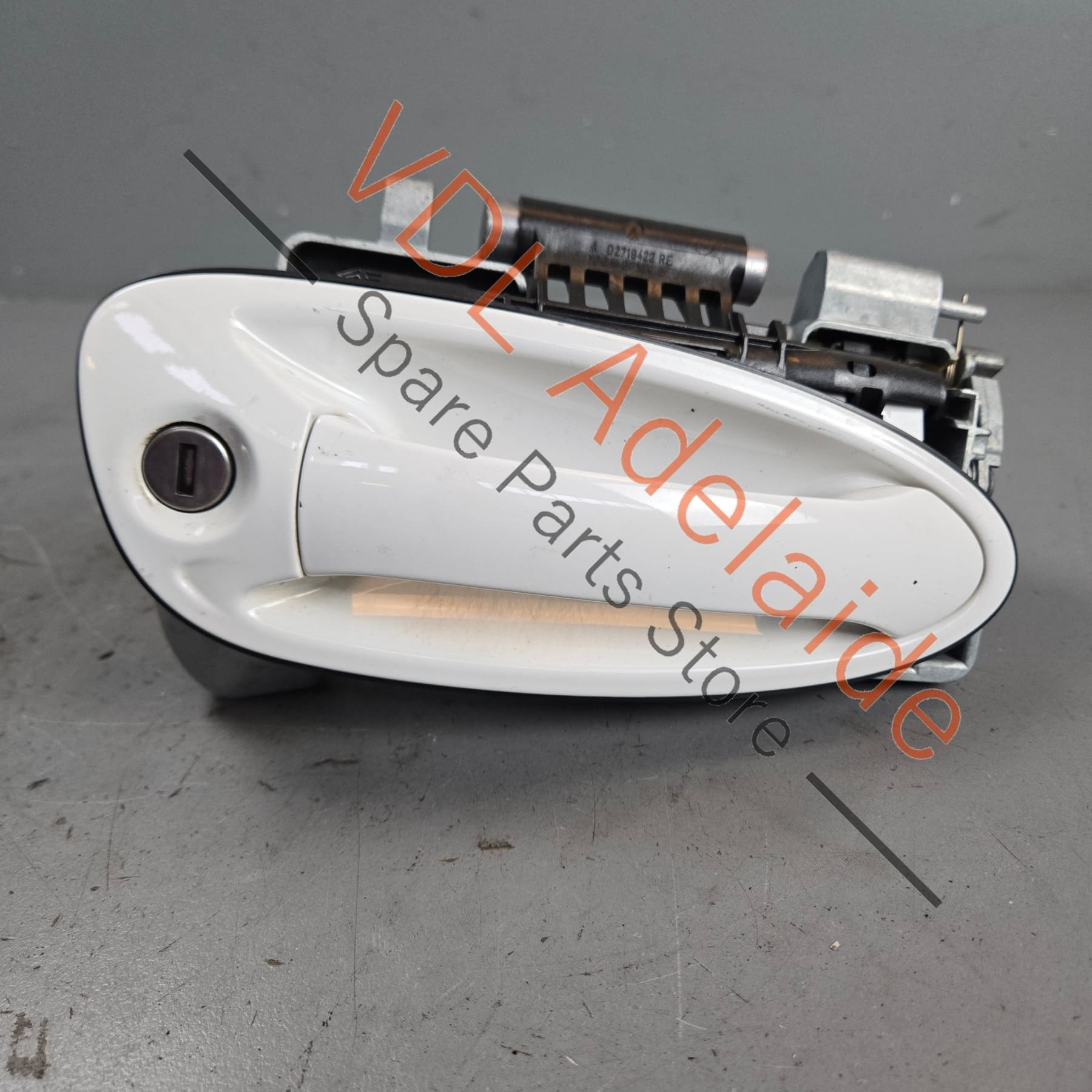 97053891105 97053761400G2X 99753764602 97053744601 Porsche Panamera 970 Front Right Exterior Door Handle with Lock 97053891105