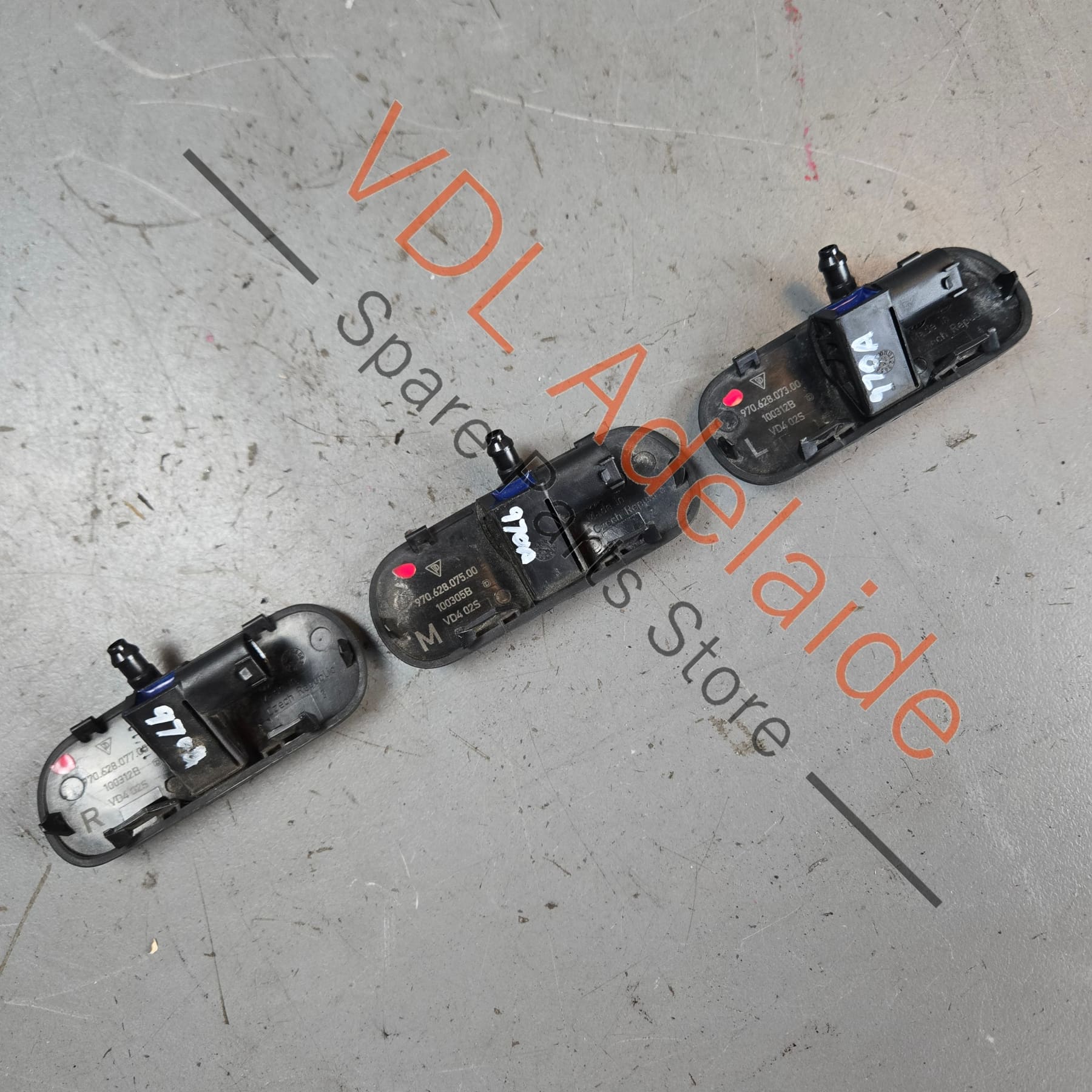 97062807300 97062807700 97062807500  Porsche Panamera 970 Windscreen Washer Jet Nozzle Set 97062807300 97062807500 97062807700