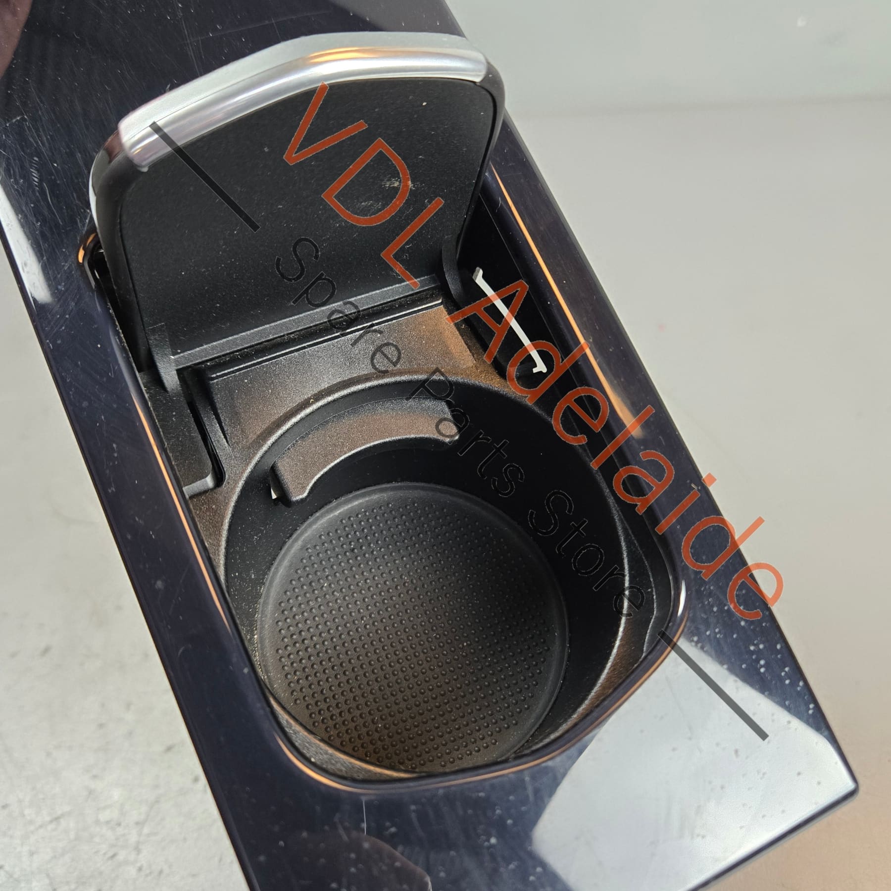 97055345100A61    Porsche Panamera 970 Rear Seat Storage Drinks Compartment 97055345100 A61 Piano Black
