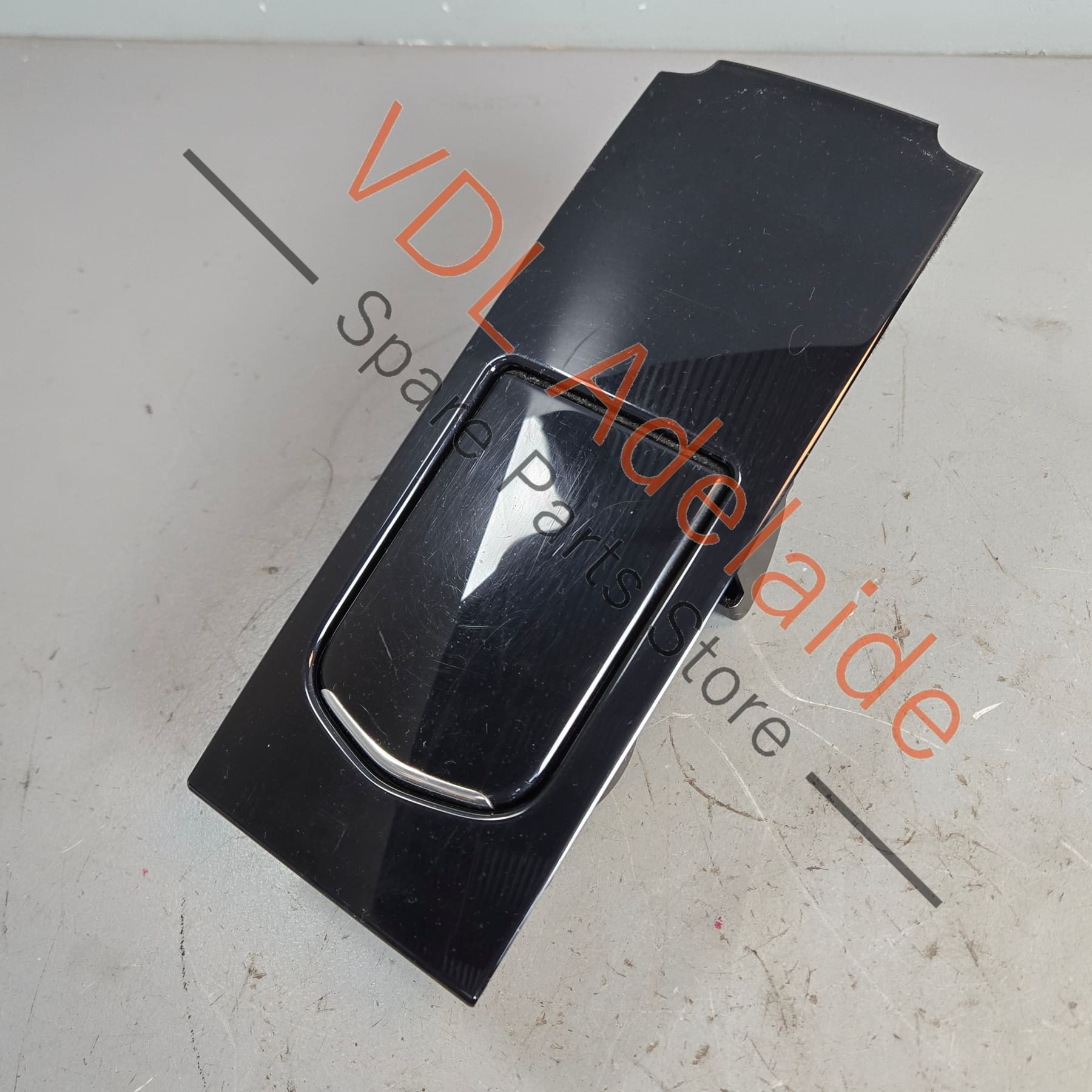 97055345100A61    Porsche Panamera 970 Rear Seat Storage Drinks Compartment 97055345100 A61 Piano Black