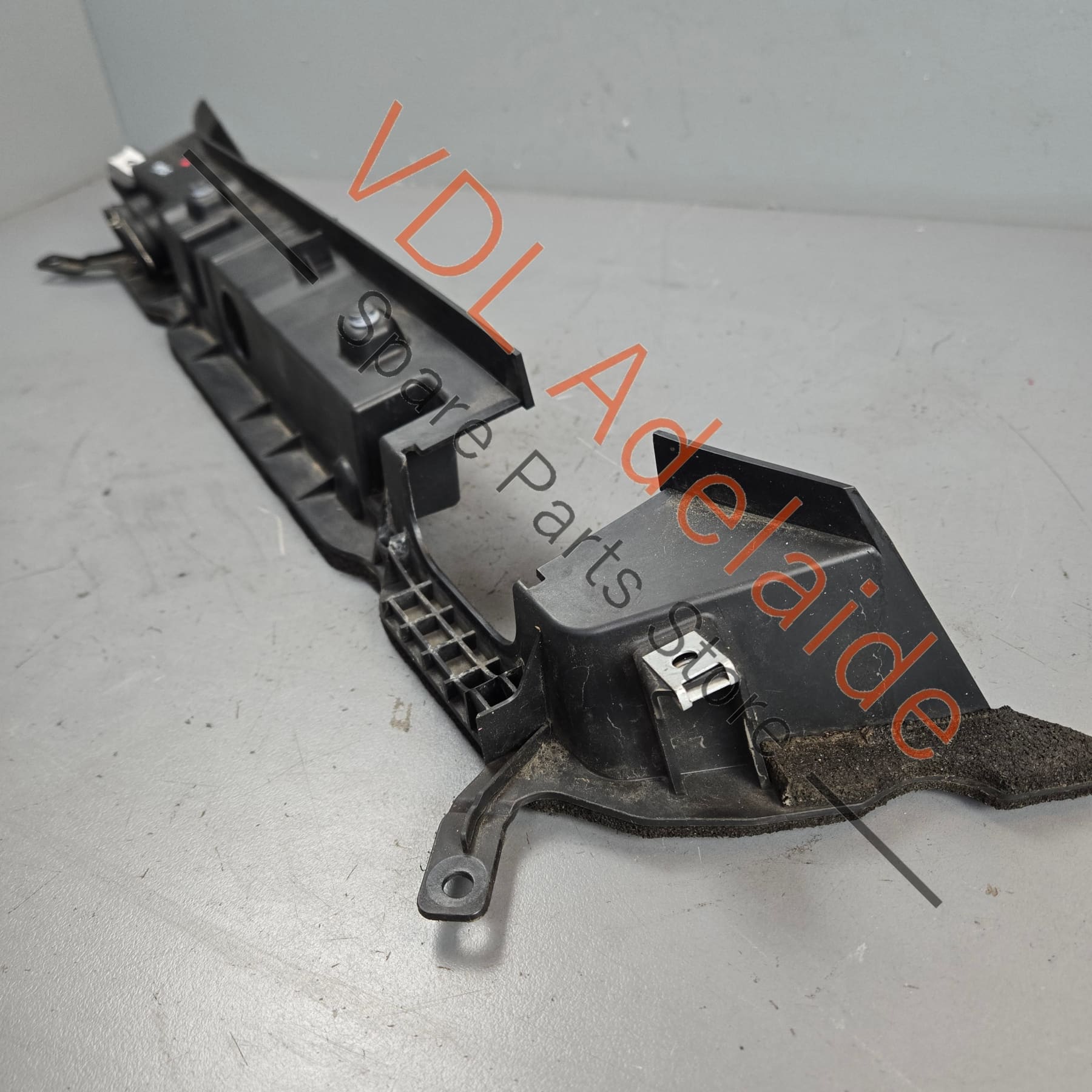 97057241501    Porsche Panamera 970 Waterbox Firewall Plastic 97057241501