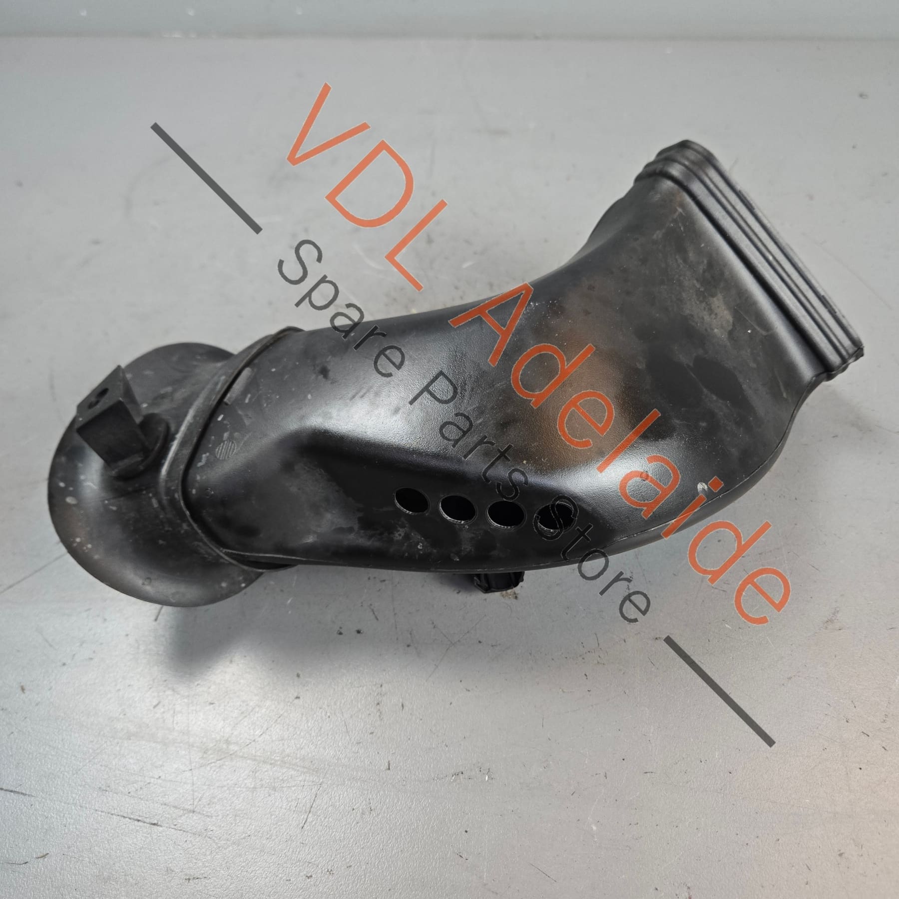 97011027201    Porsche Panamera 970 Right Side Air Filter Duct Pipe 97011027201