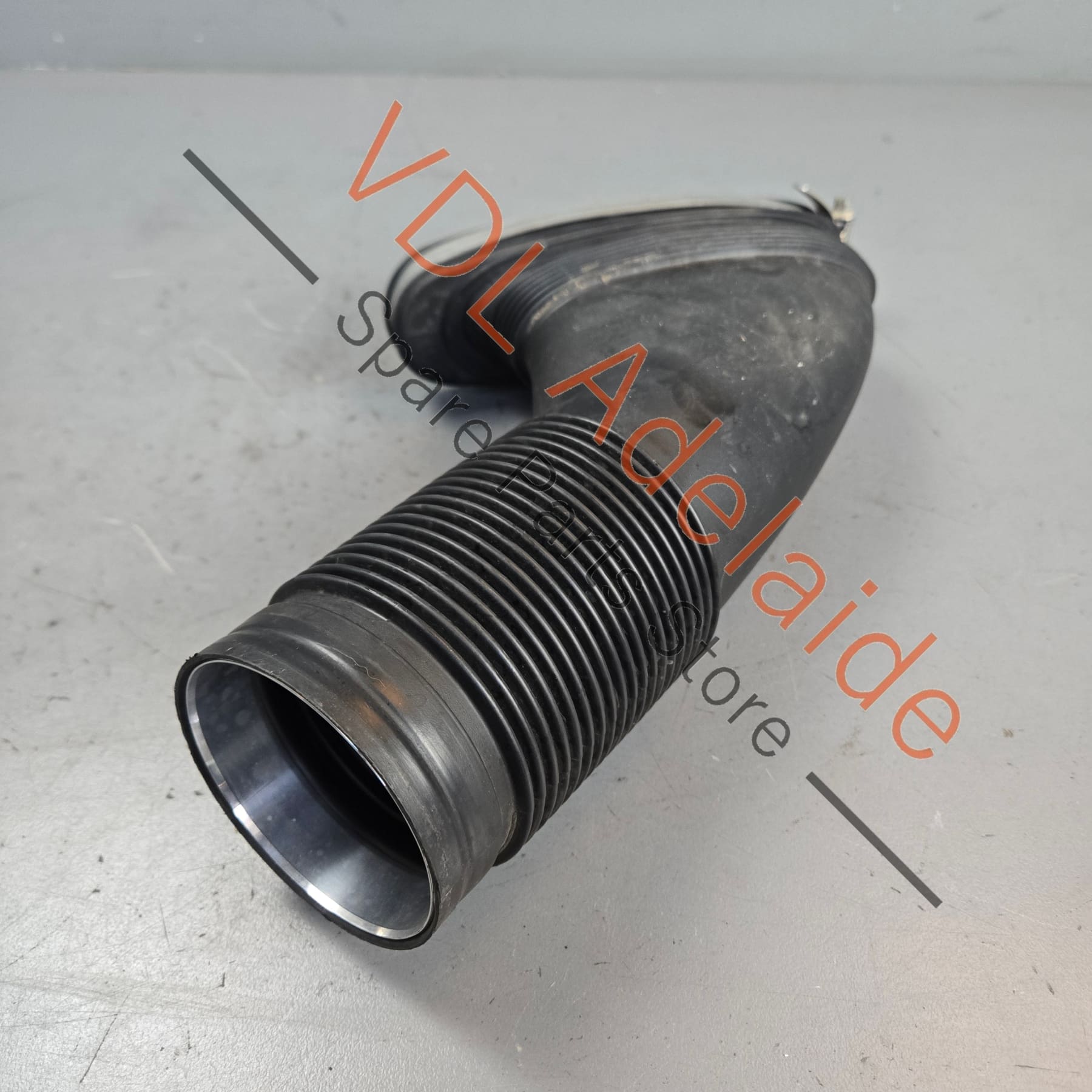 97011011403    Porsche Panamera 970 Right Side Air Filter Duct Pipe Hose 97011011403